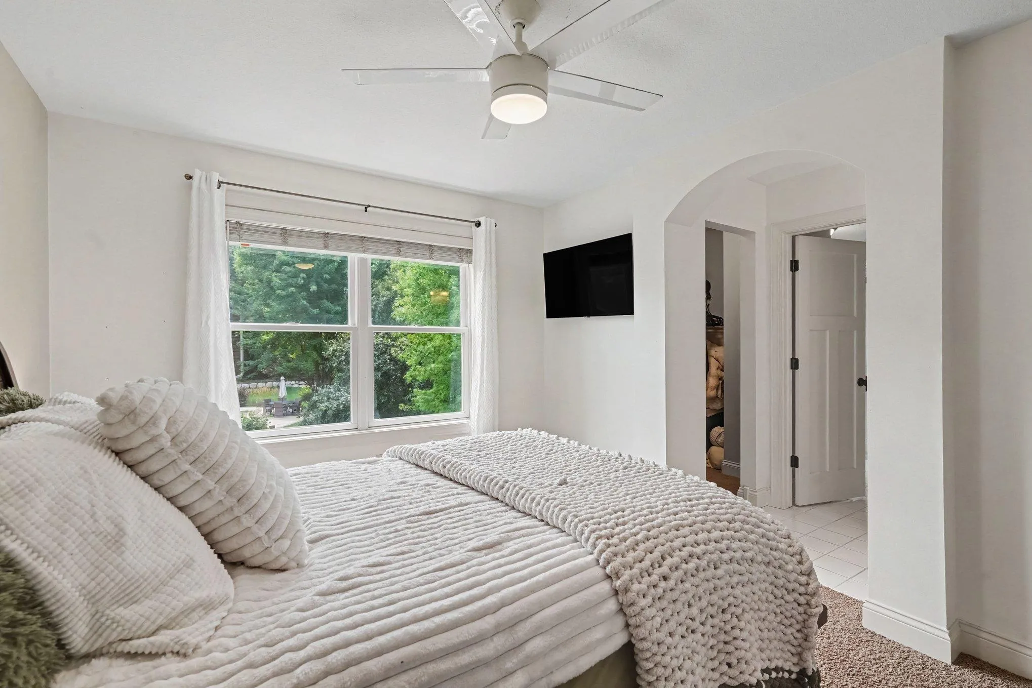 Photo 17 of 11665 Azure Court