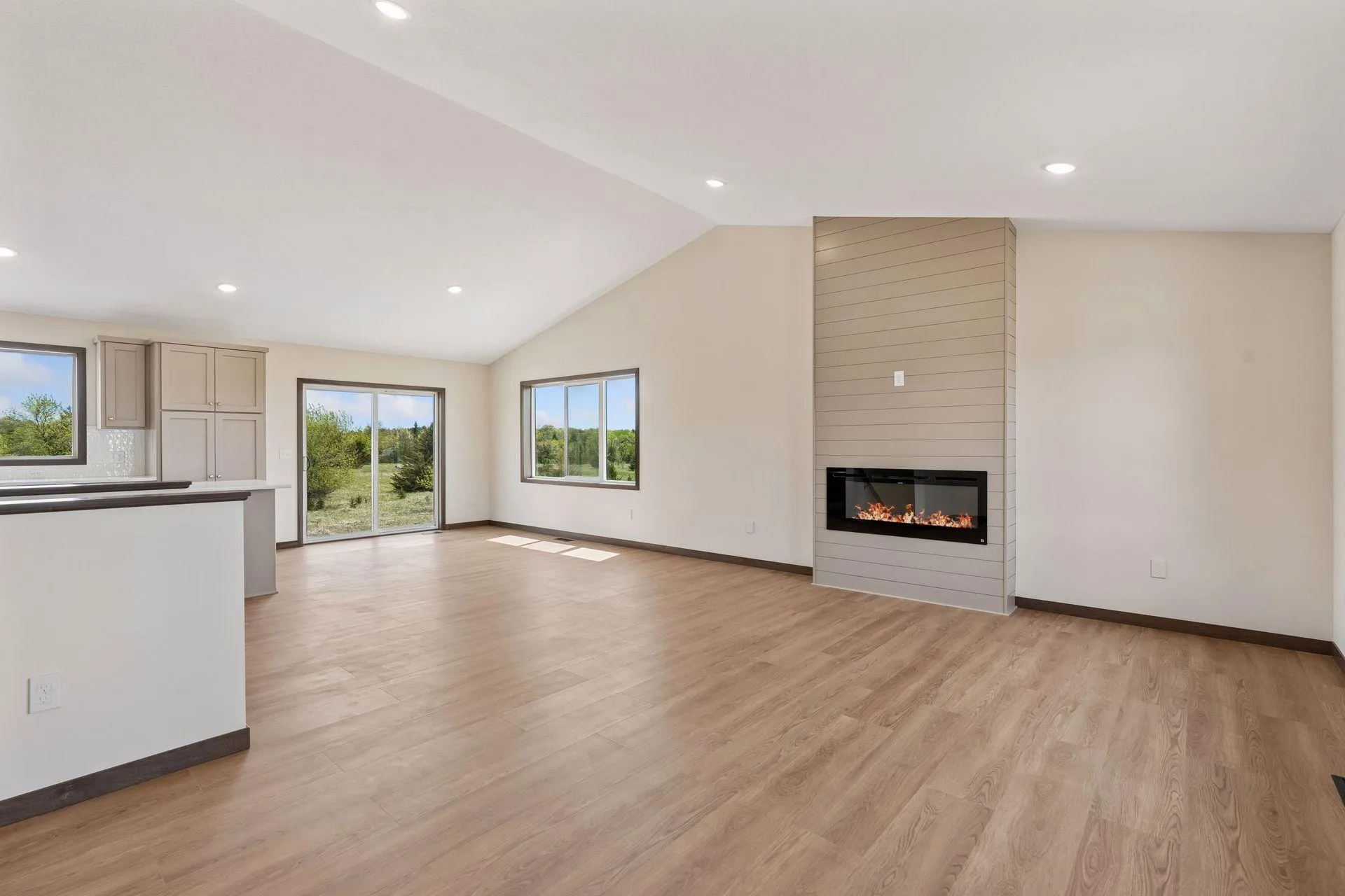 Photo 11 of 22890 Zion Nw Parkway