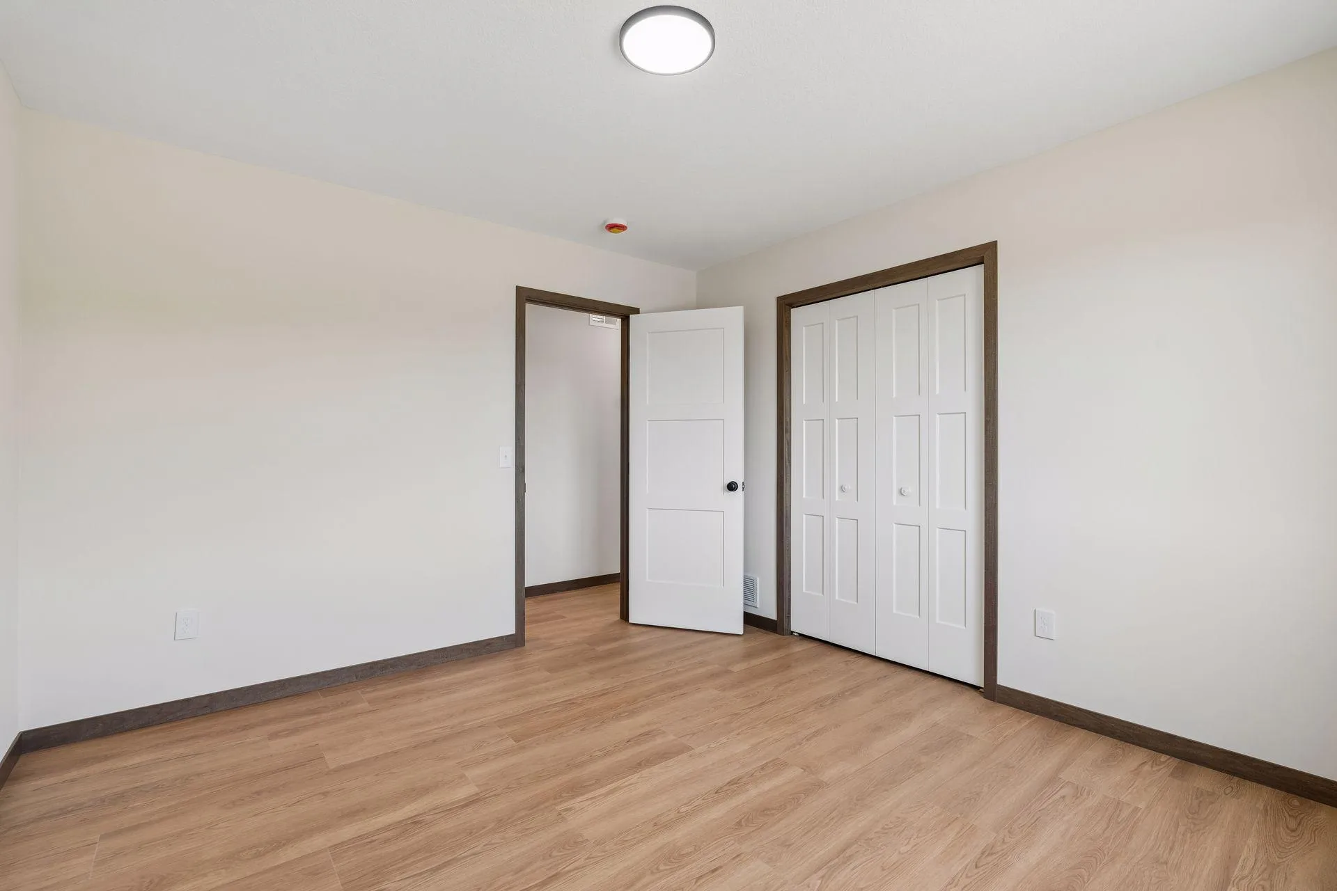 Photo 18 of 22890 Zion Nw Parkway