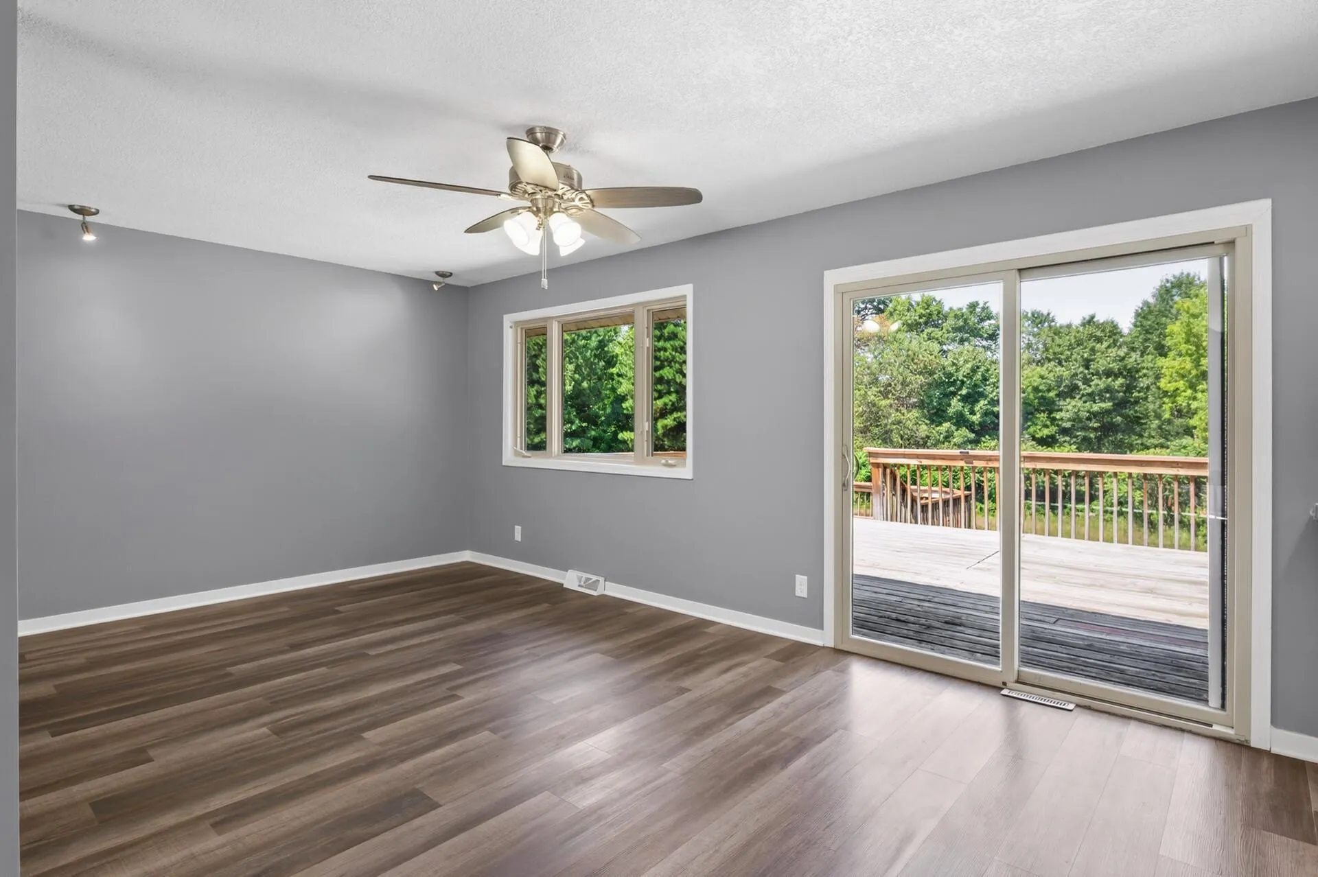 Photo 9 of 20740 Viking Ne Boulevard