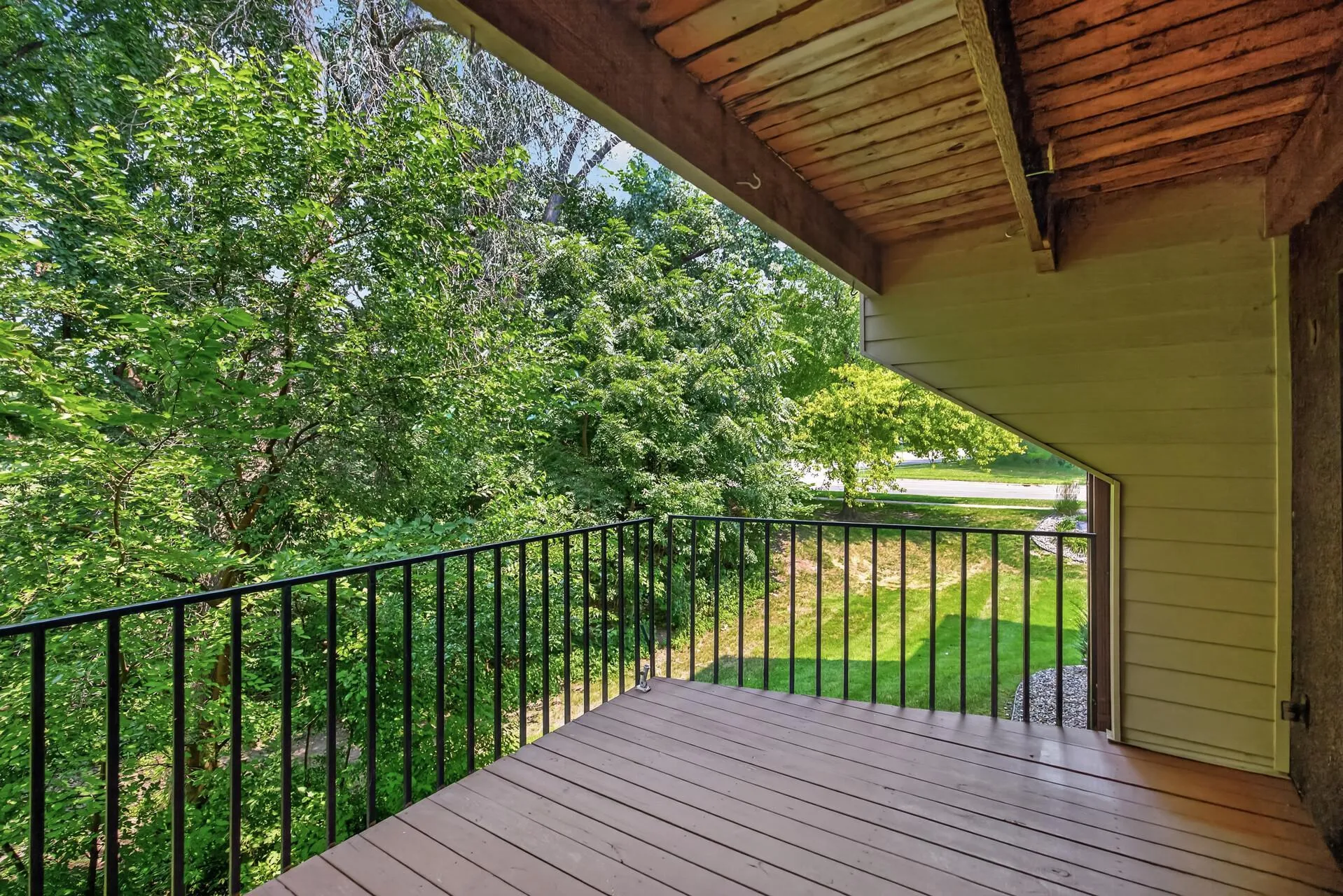 Photo 4 of 12600 Parkwood Drive Unit 110