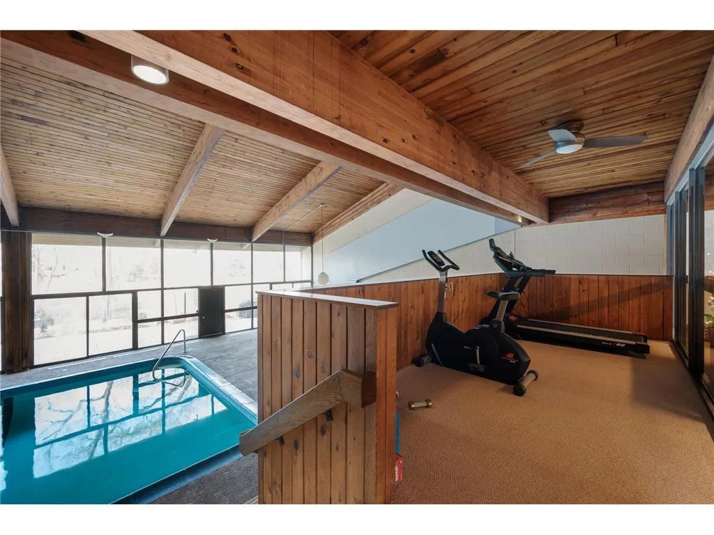 Photo 33 of 12600 Parkwood Drive Unit 110