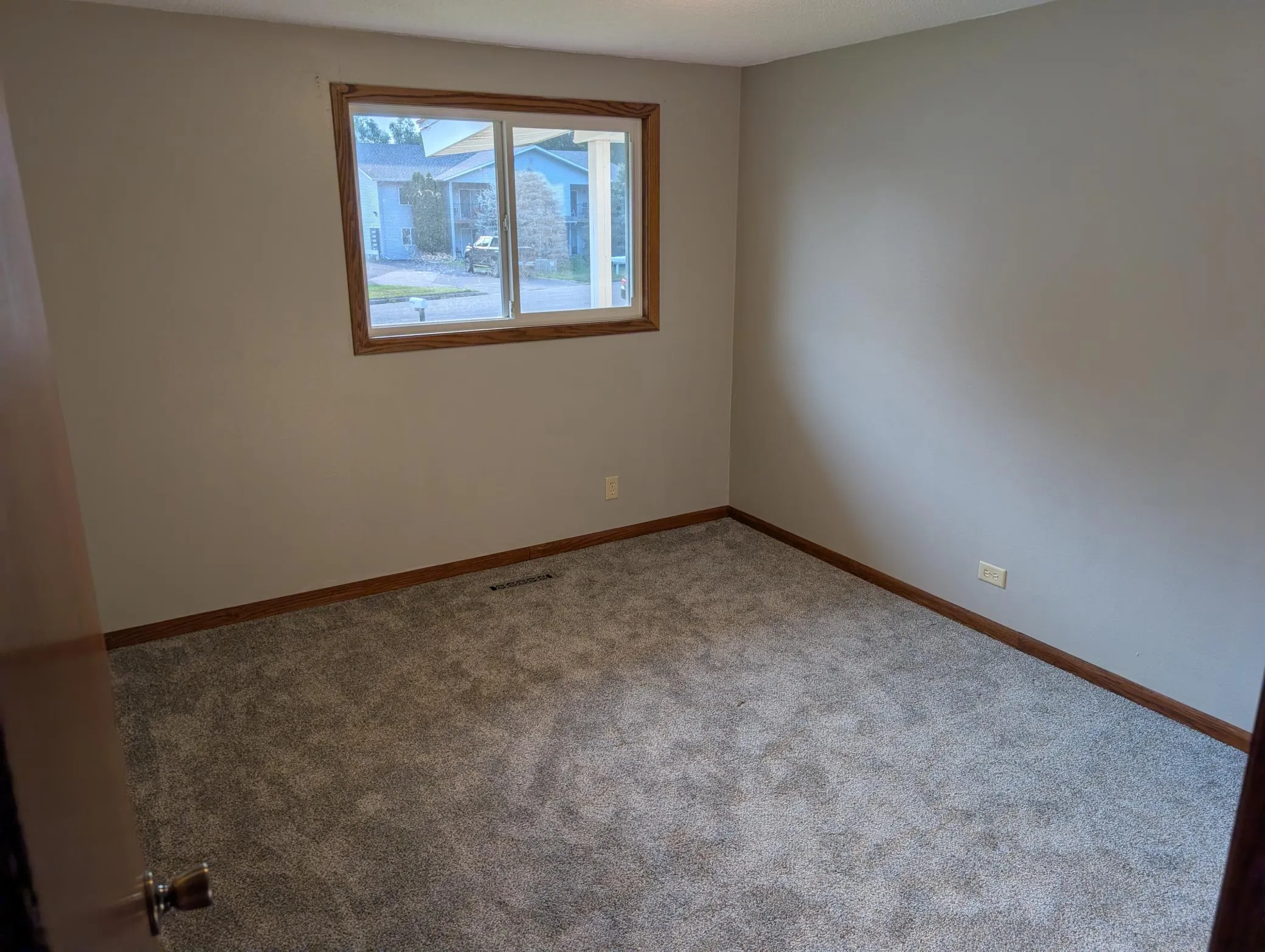 Photo 19 of 1390 6th Avenue