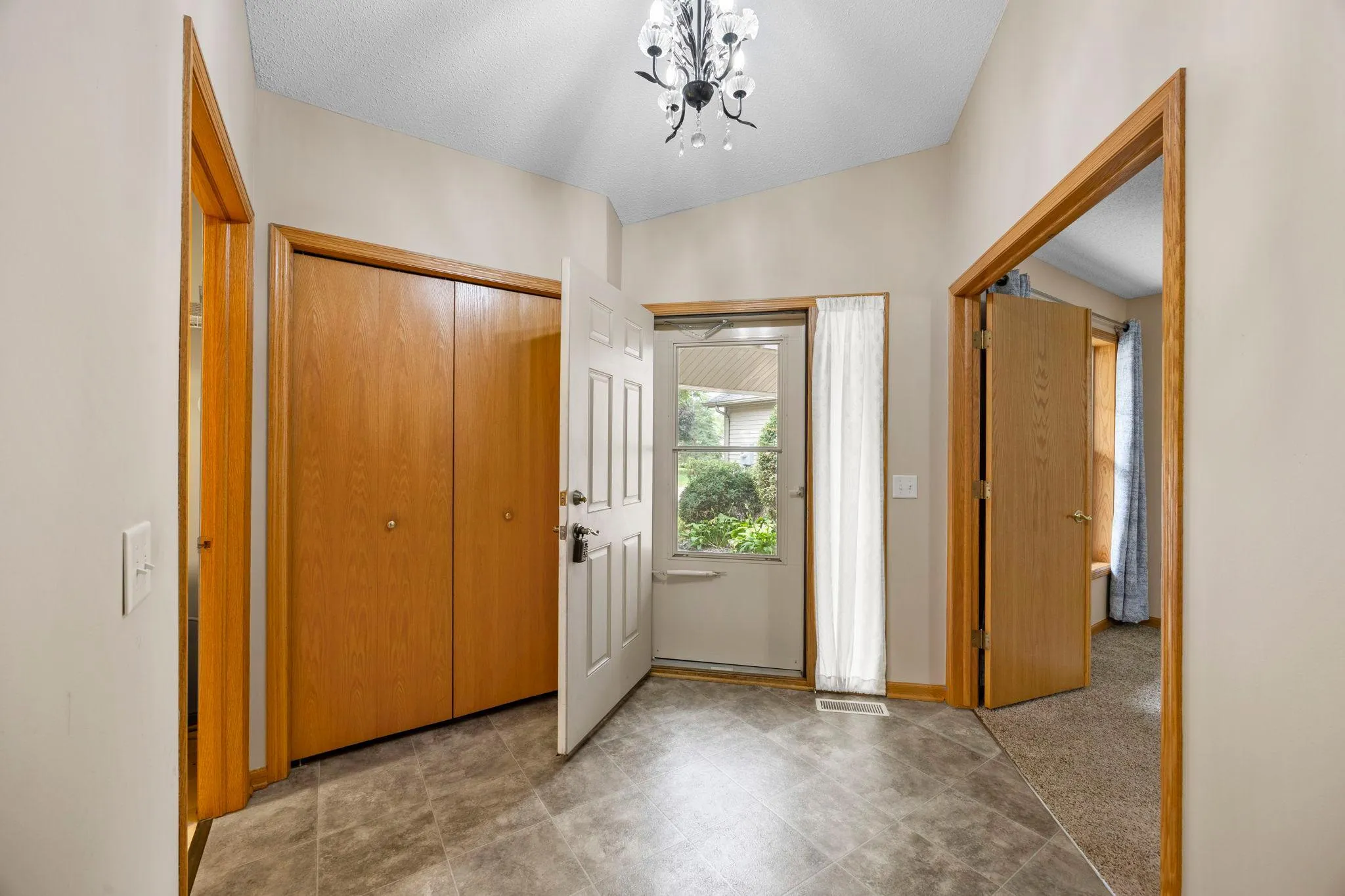 Photo 10 of 27699 Woodland Drive