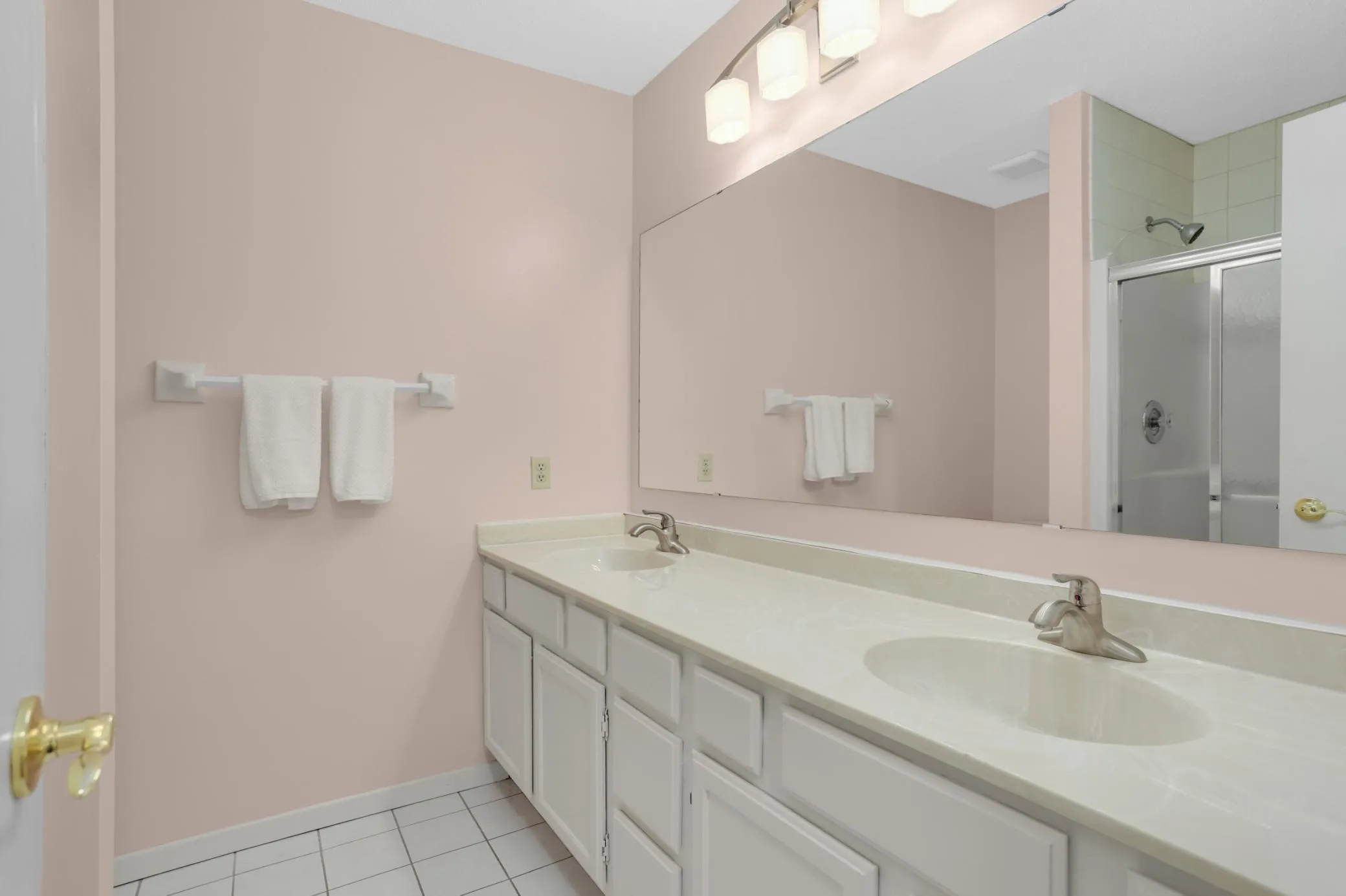 Photo 13 of 10945 Quebec S Avenue Unit 13