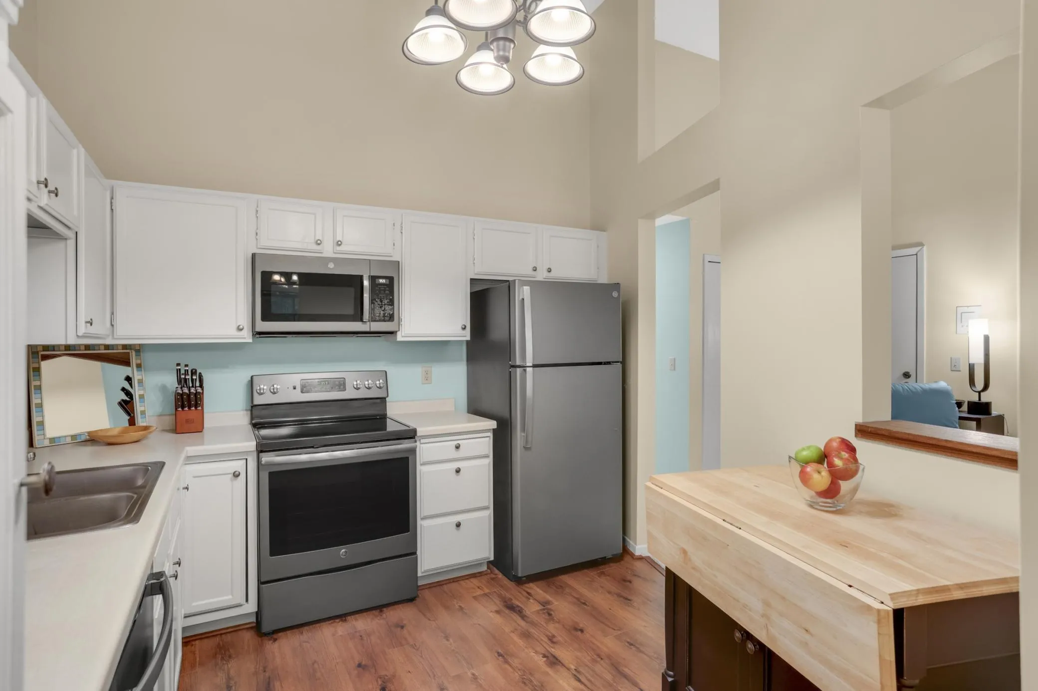 Photo 9 of 10945 Quebec S Avenue Unit 13