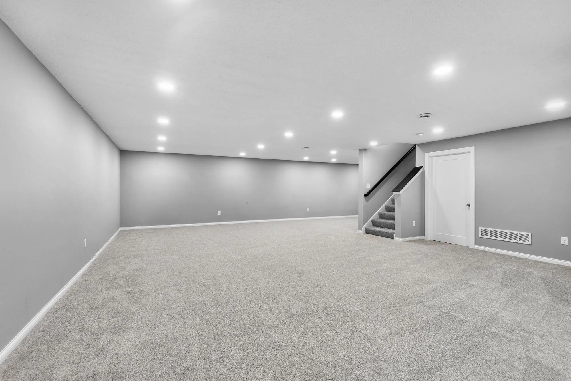 Photo 34 of 651 Elizabeth Way