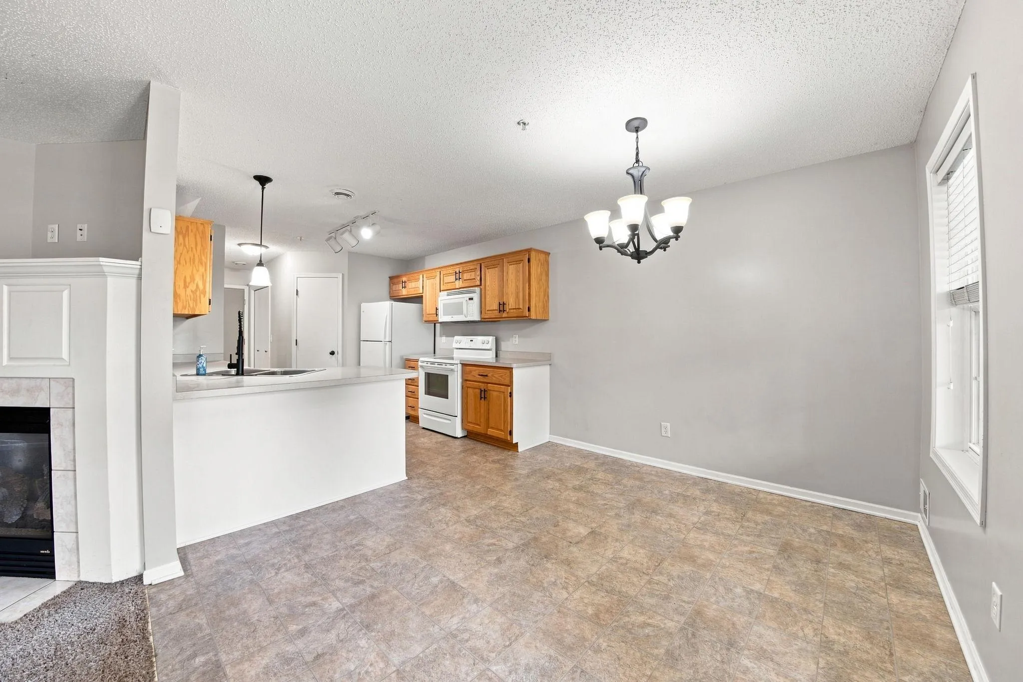 Photo 15 of 833 Winsome Nw Way