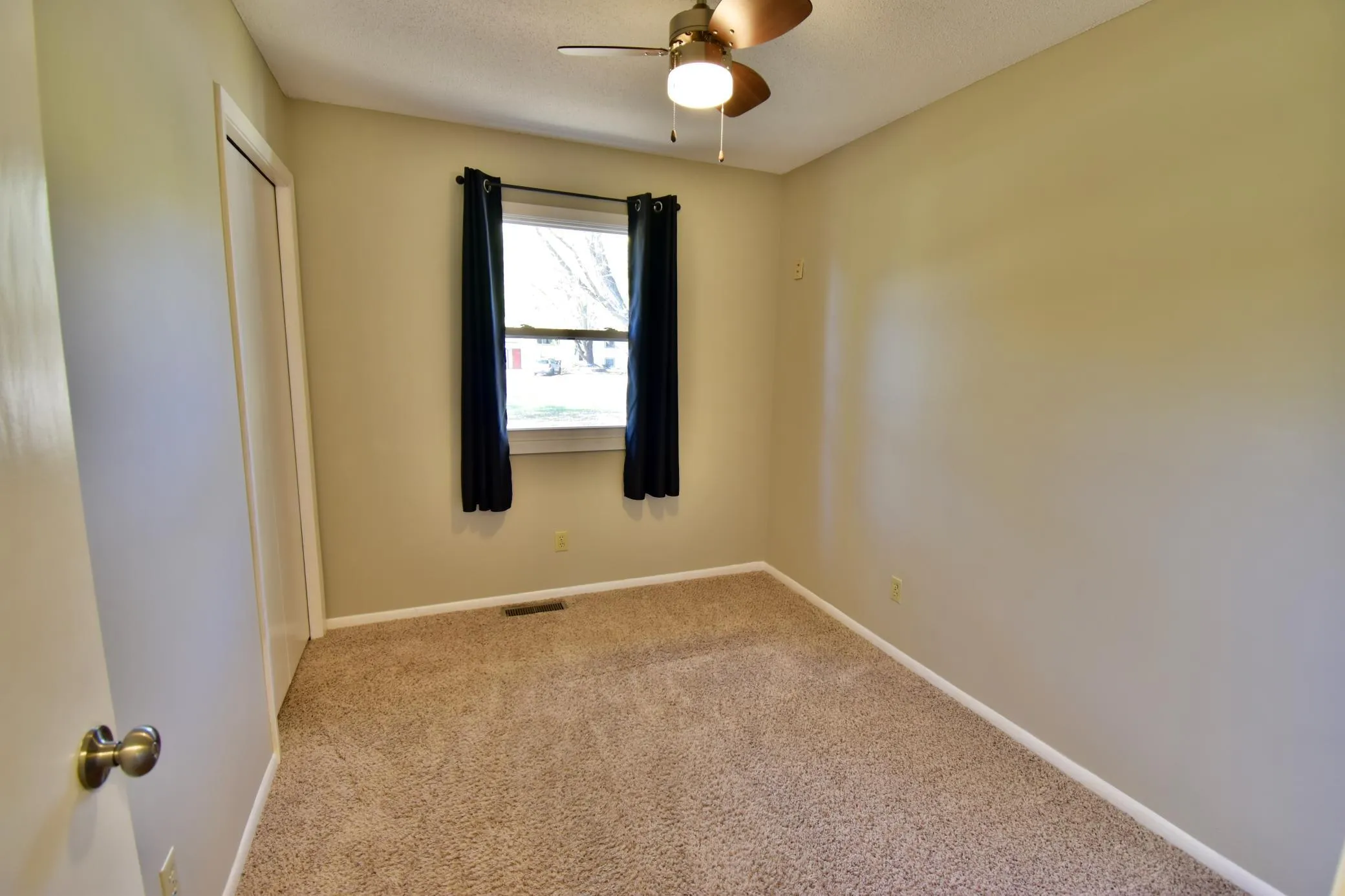 Photo 17 of 18555 147th Nw Street