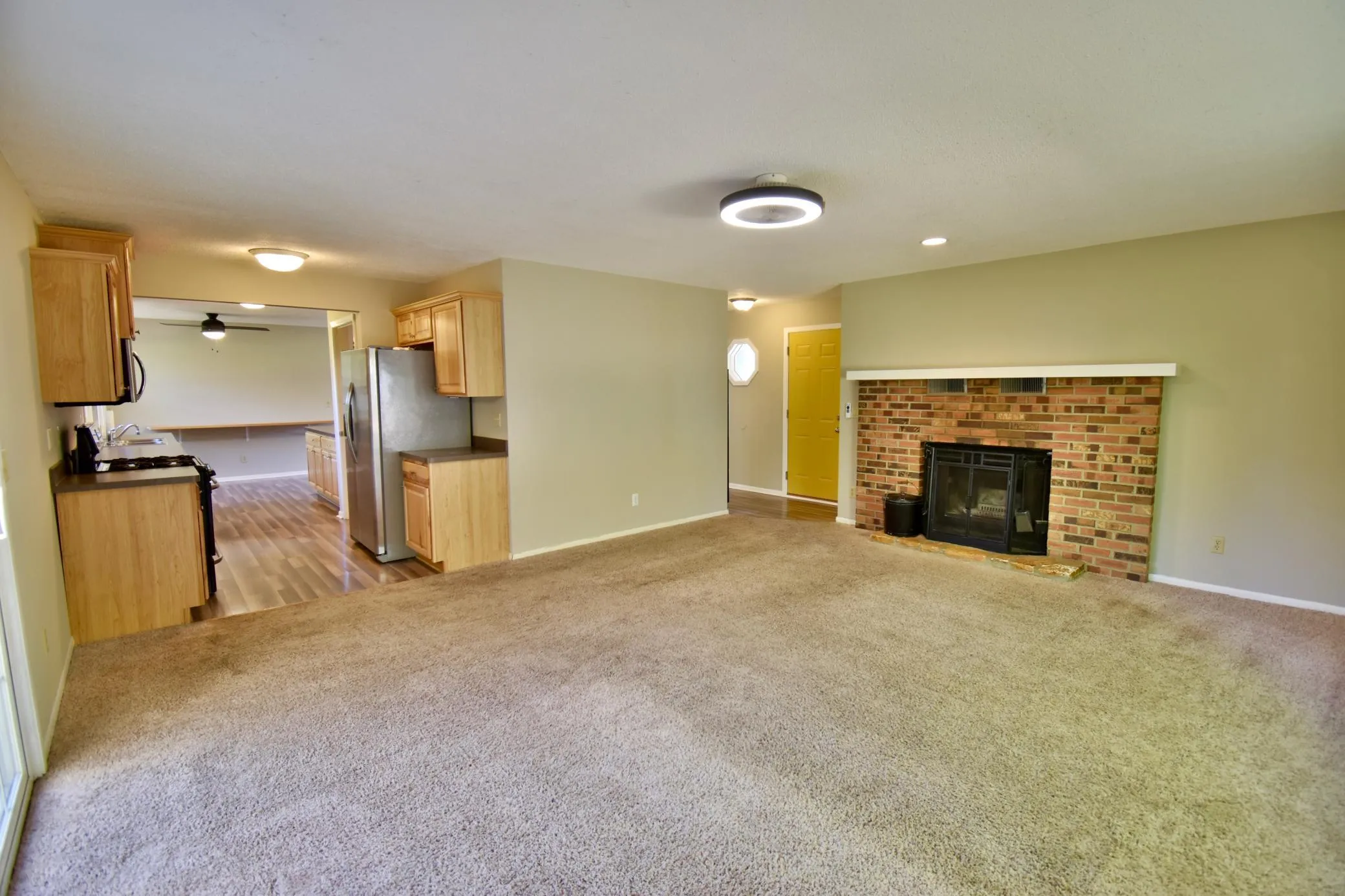 Photo 8 of 18555 147th Nw Street