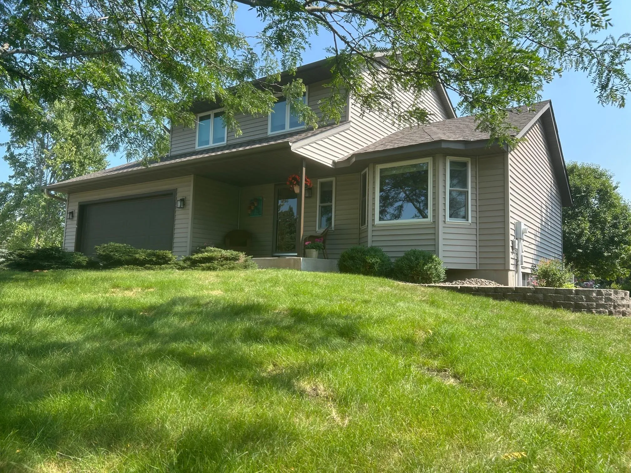 Photo 2 of 899 Wert Road