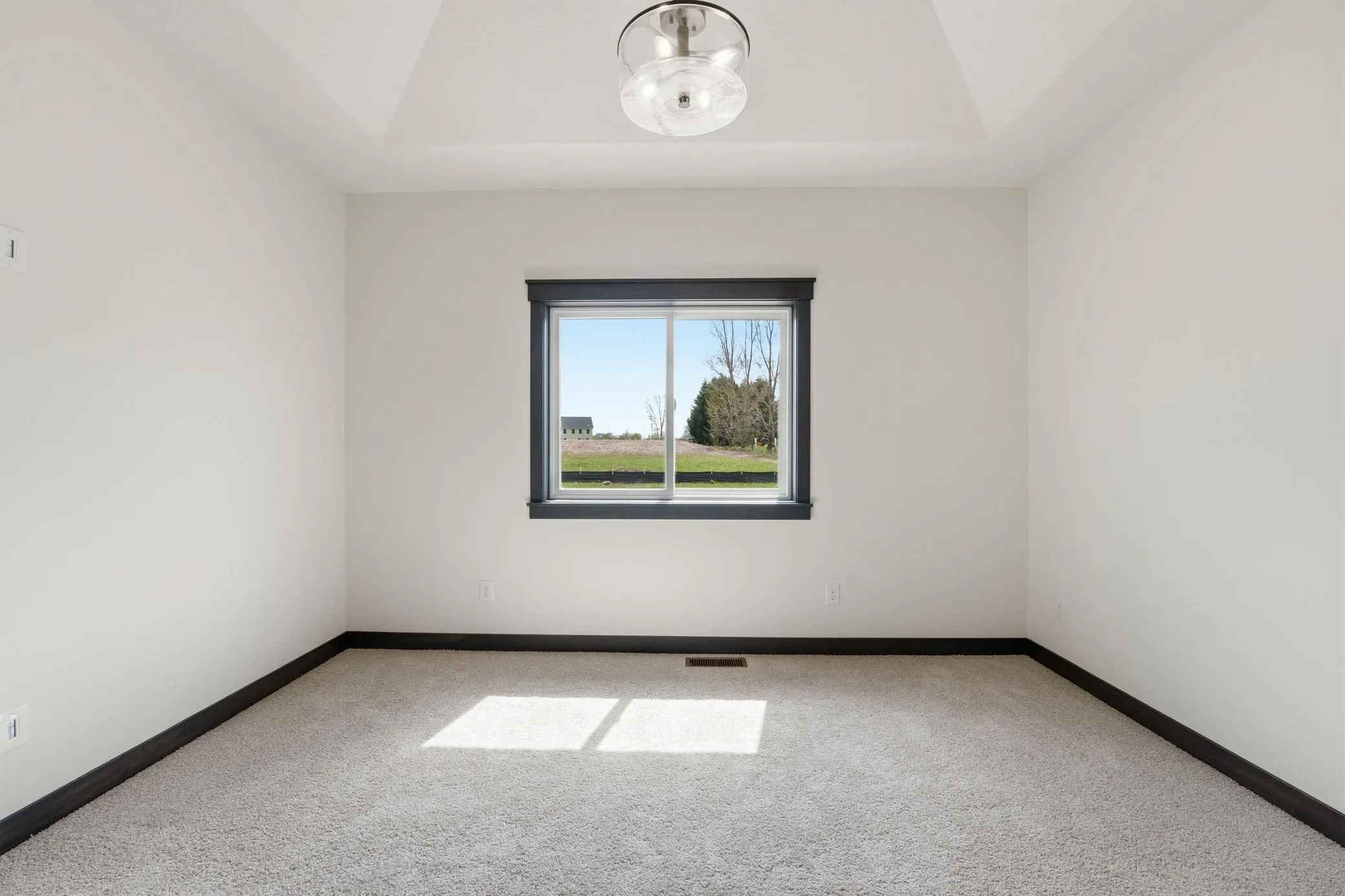 Photo 39 of 909 Acorn Court
