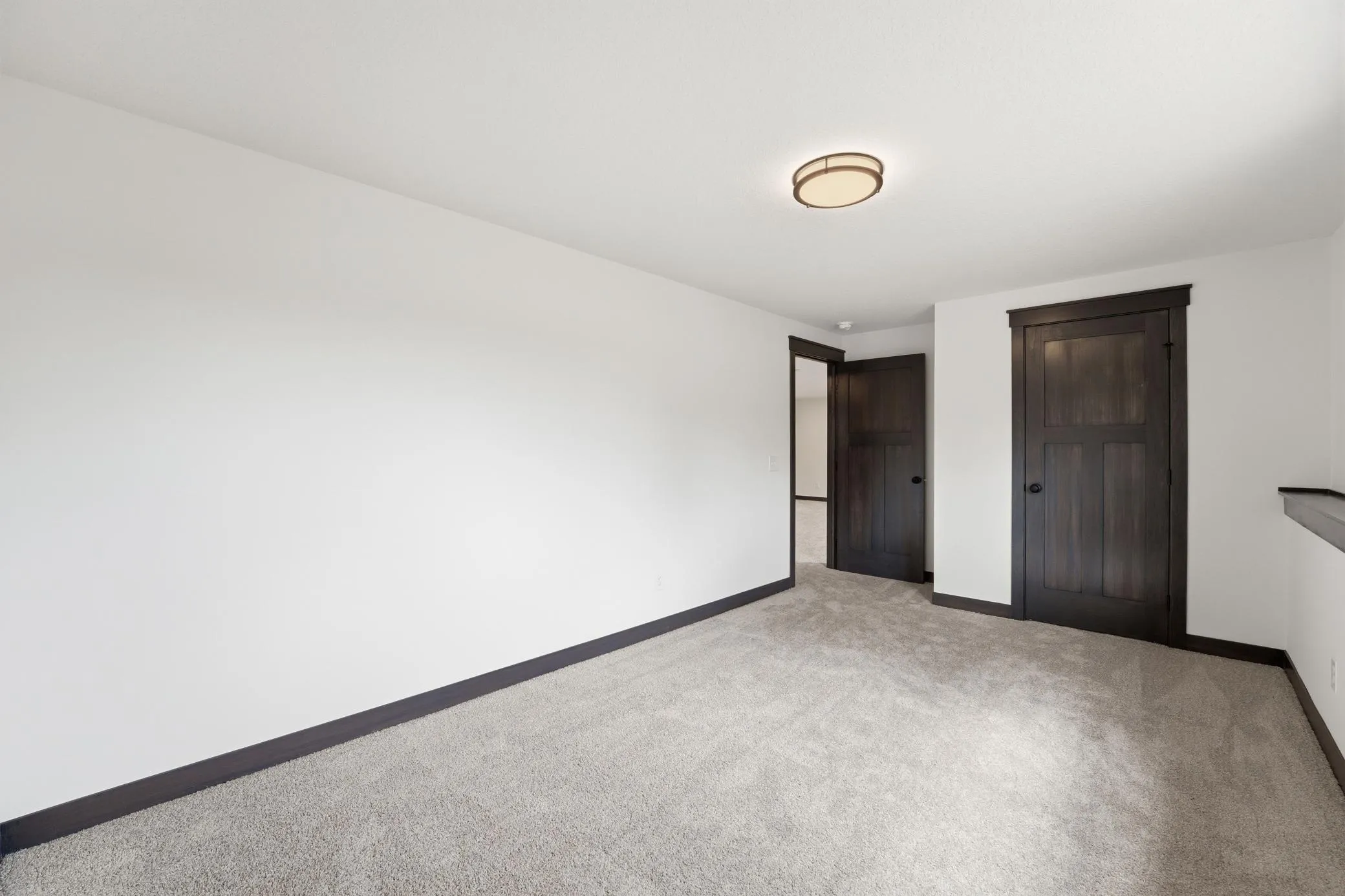 Photo 33 of 909 Acorn Court