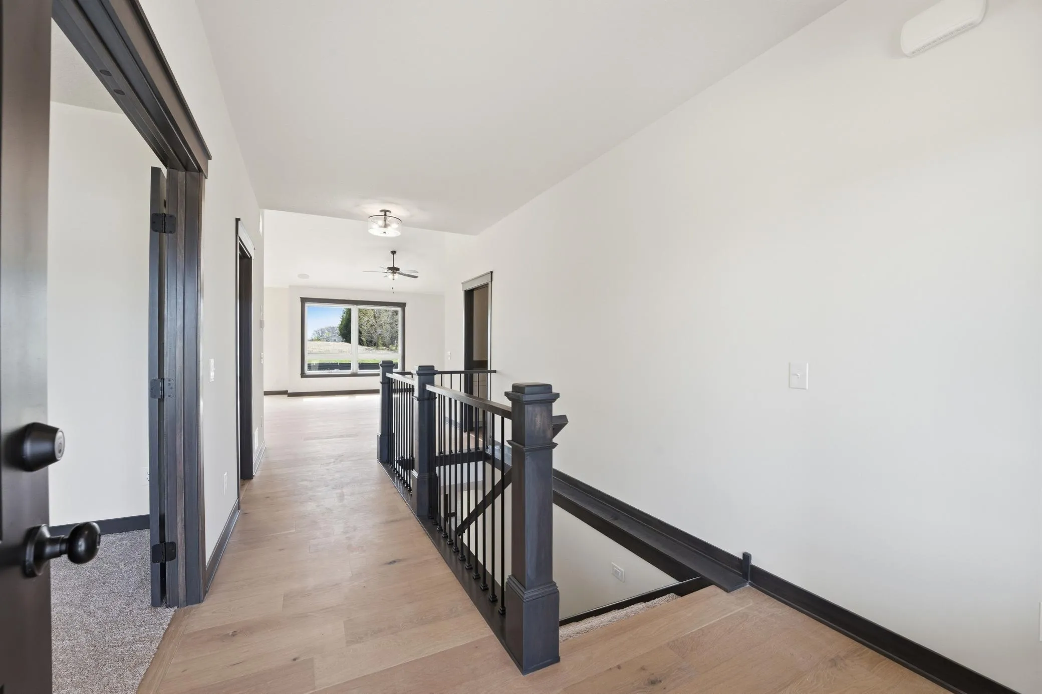 Photo 10 of 909 Acorn Court