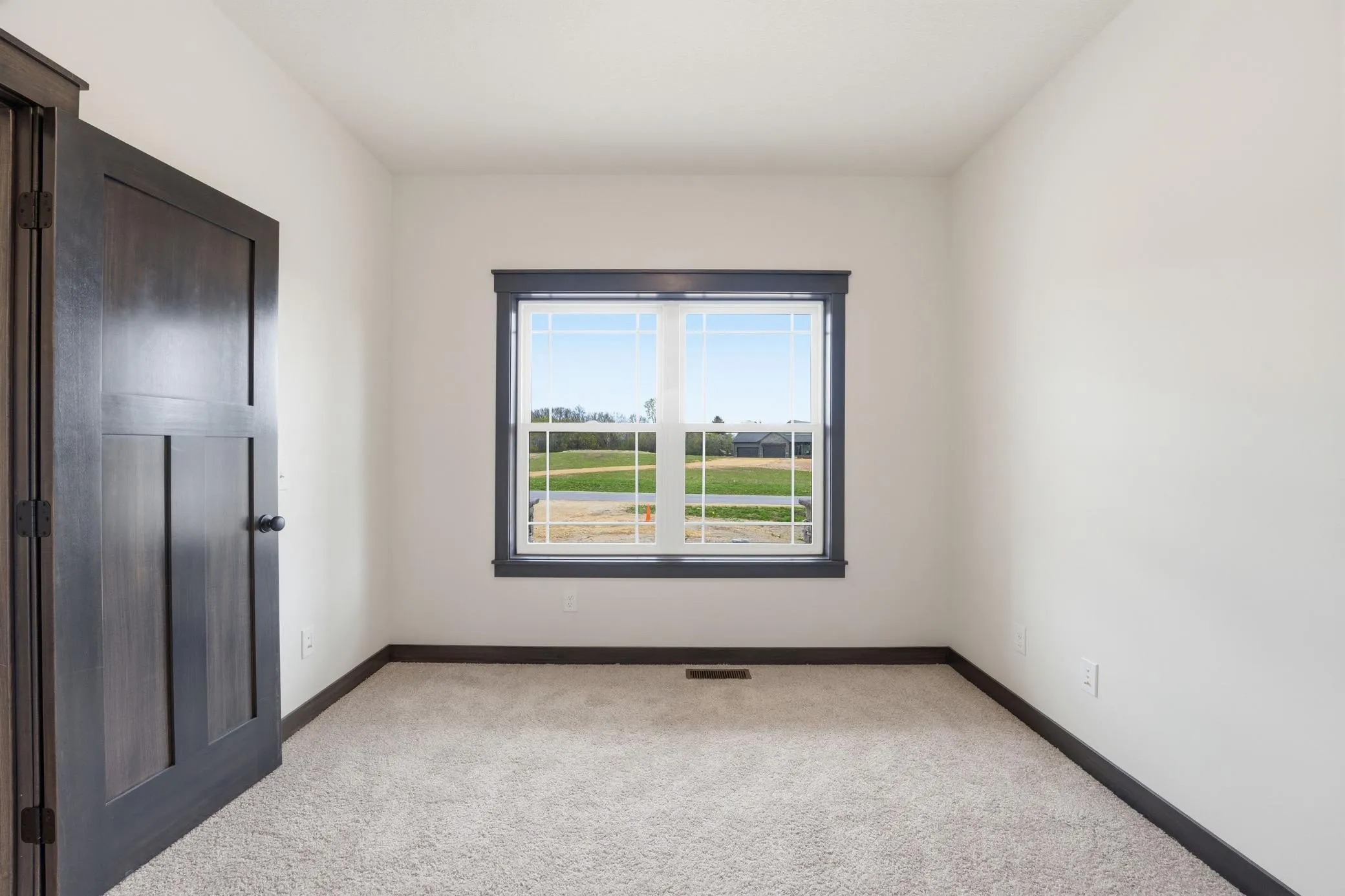 Photo 43 of 909 Acorn Court