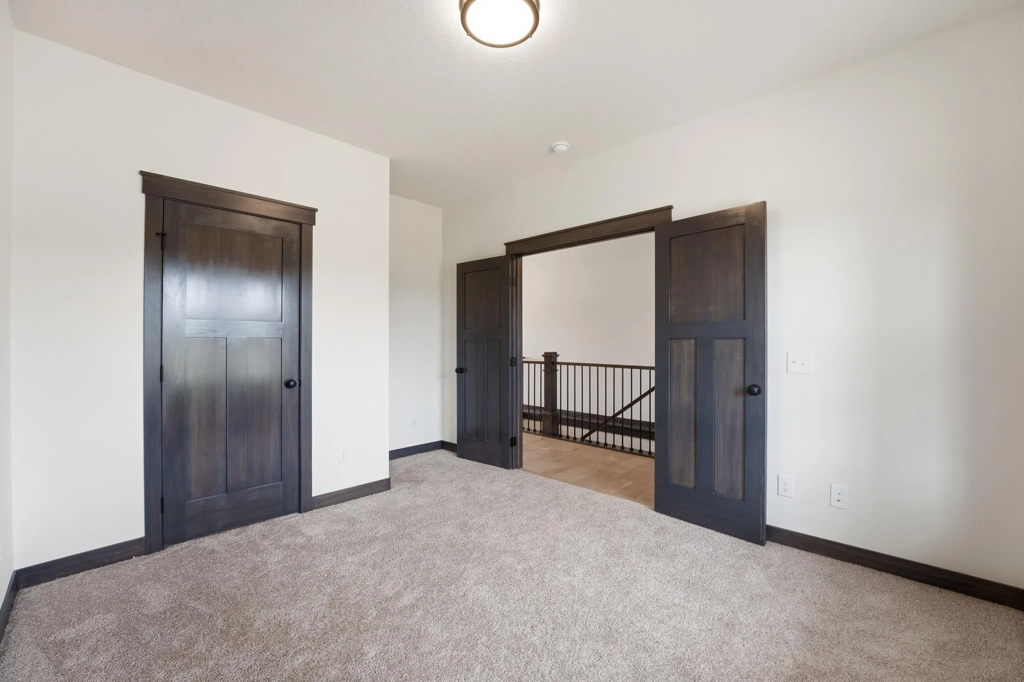 Photo 35 of 909 Acorn Court