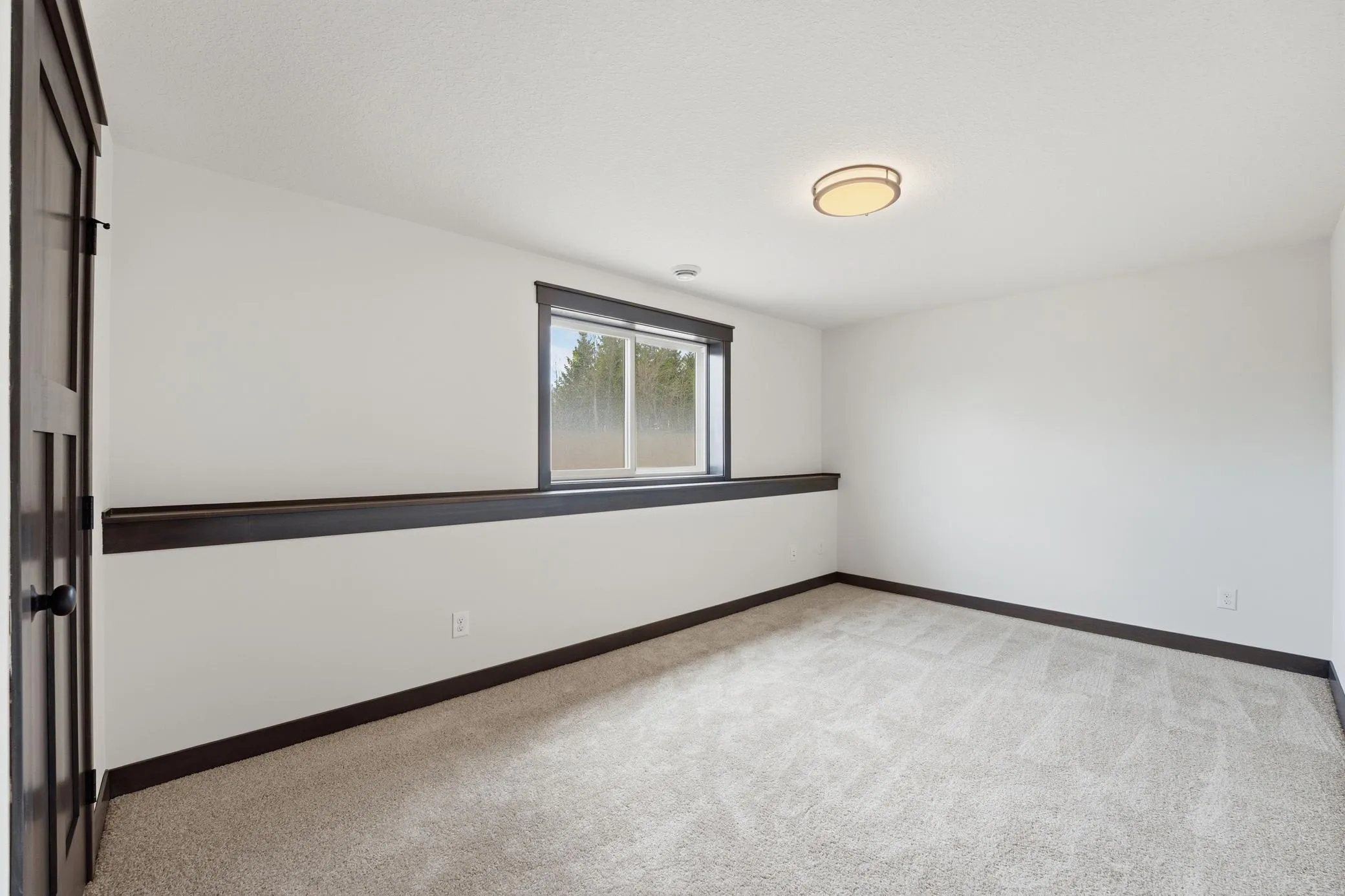 Photo 37 of 909 Acorn Court