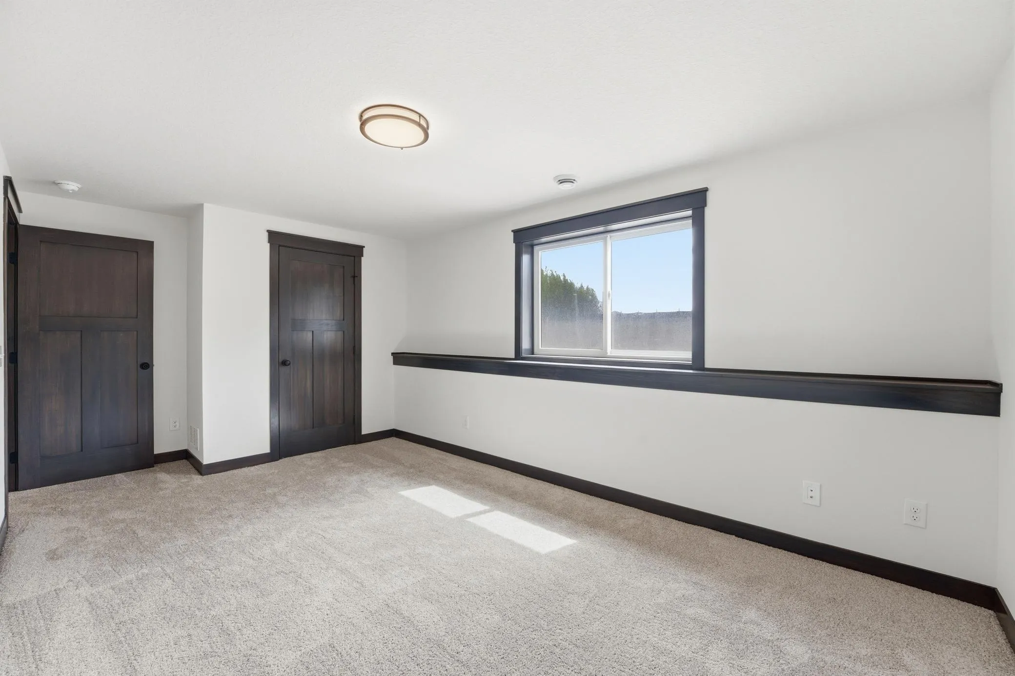 Photo 38 of 909 Acorn Court