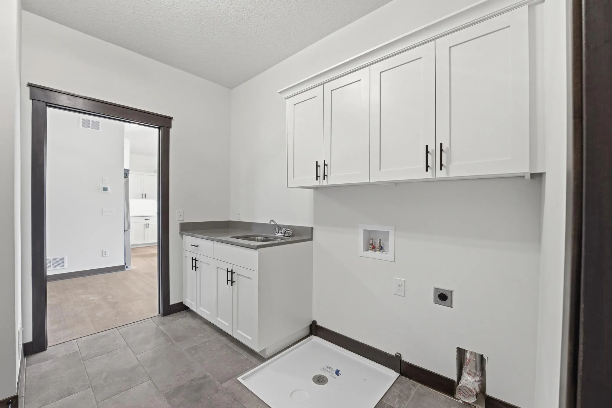 Photo 48 of 909 Acorn Court