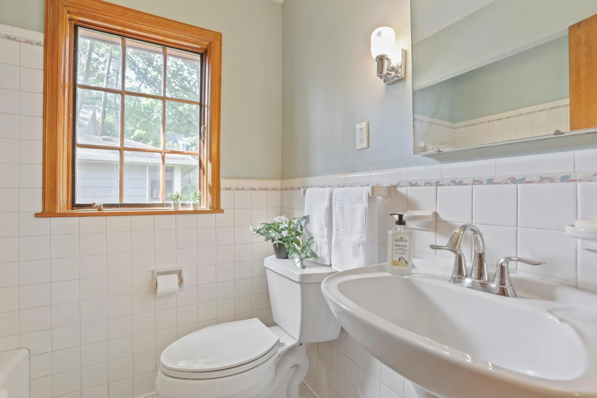 Photo 19 of 1393 Keston Street