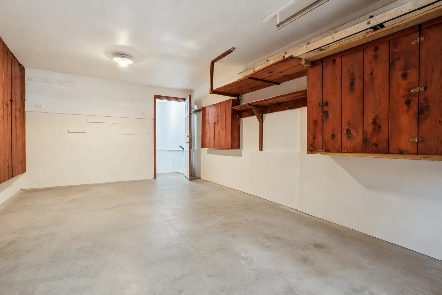 Photo 33 of 1393 Keston Street