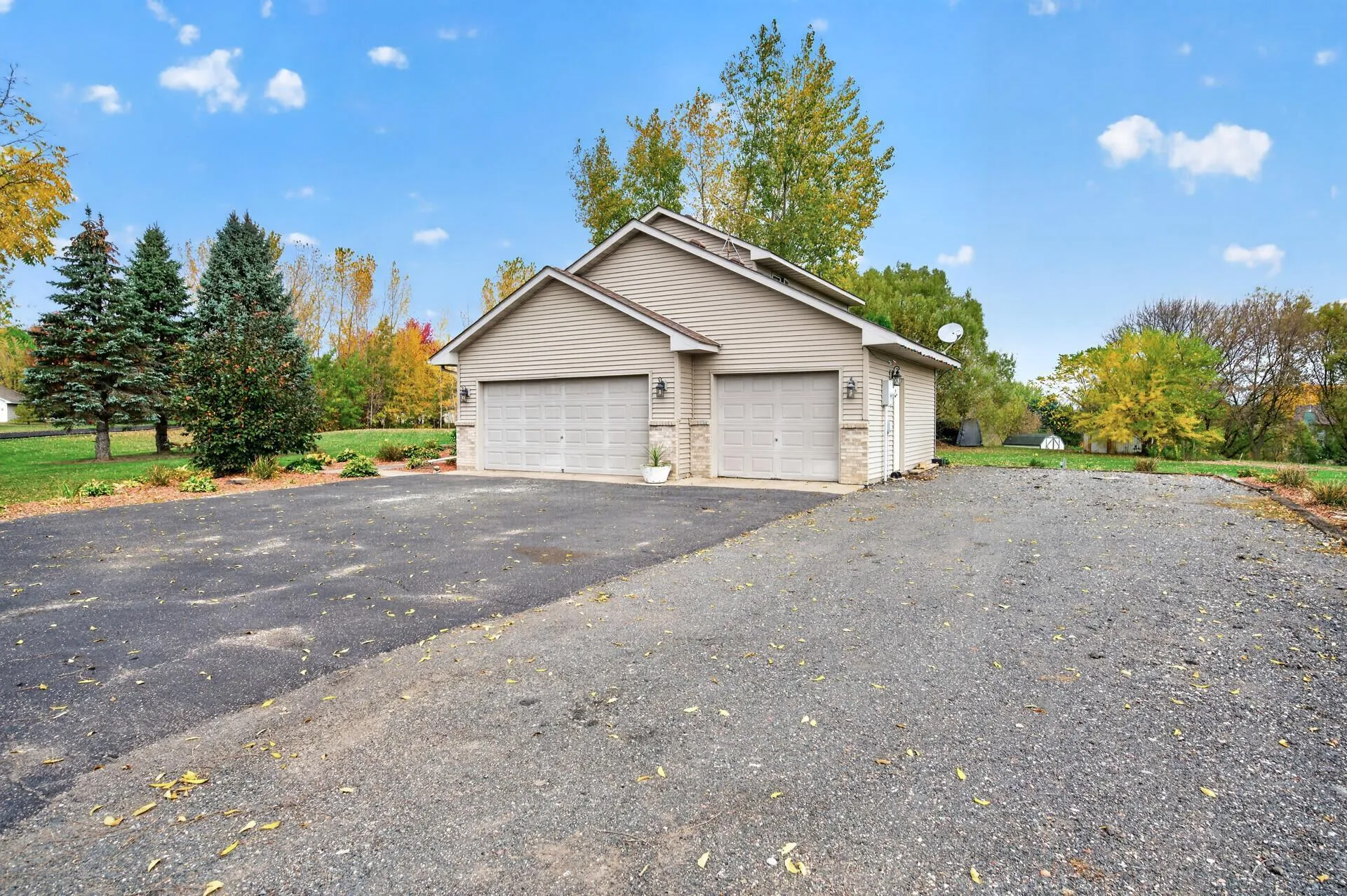 Photo 3 of 13640 Nester Court