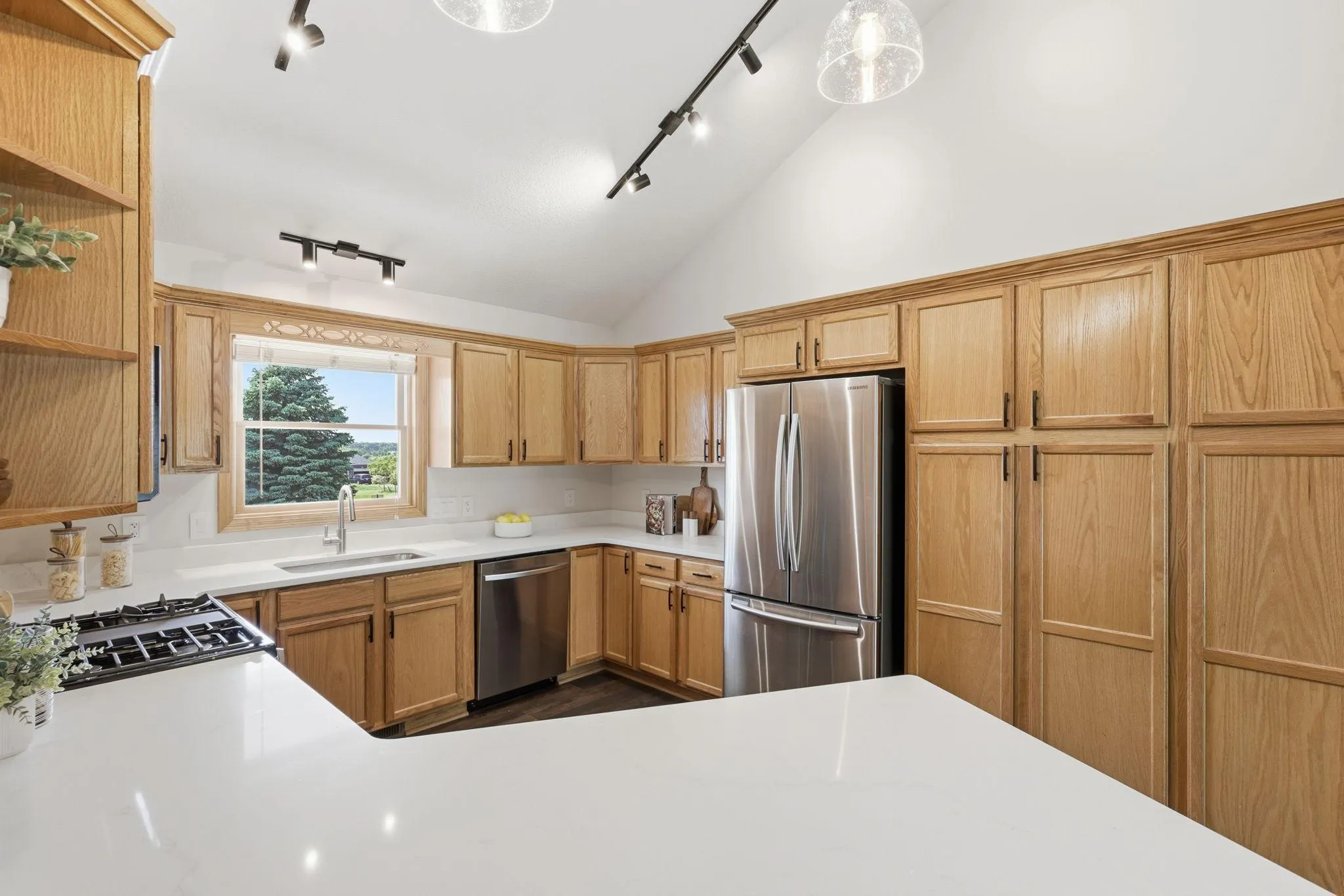 Photo 10 of 545 Kreuziger Road
