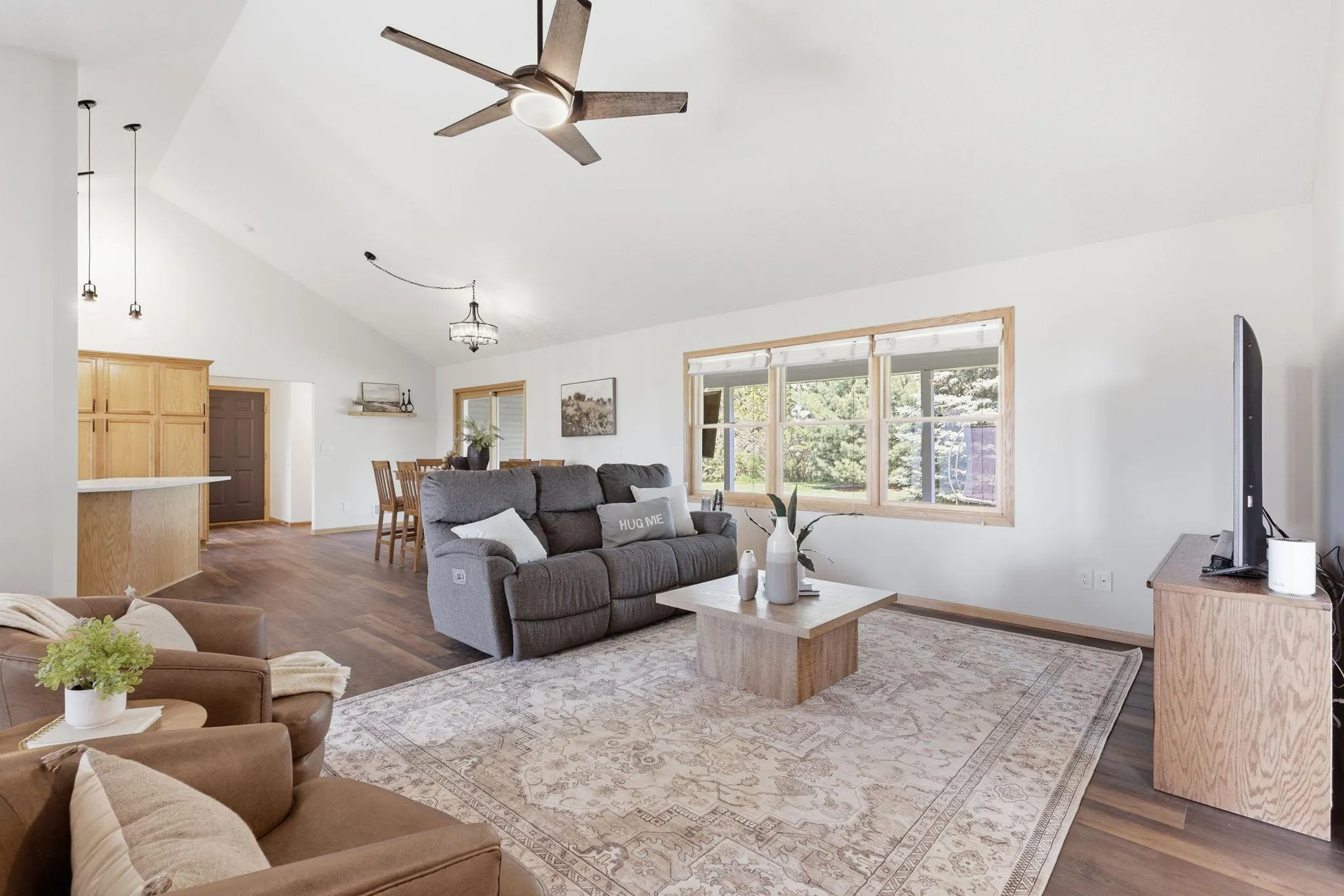 Photo 4 of 545 Kreuziger Road