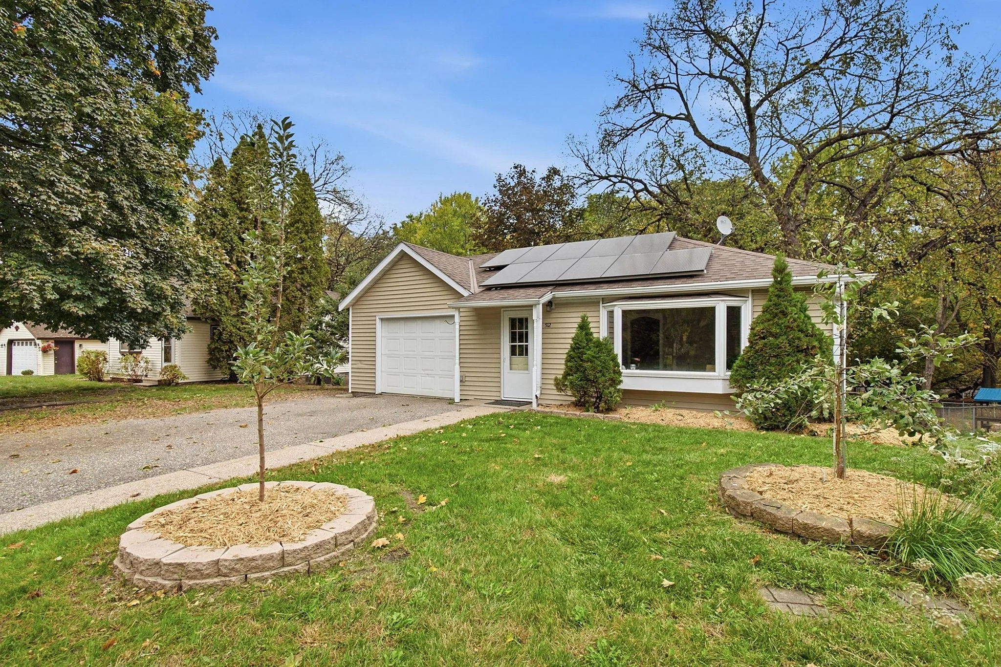 Photo 11 of 512 Hastings Avenue