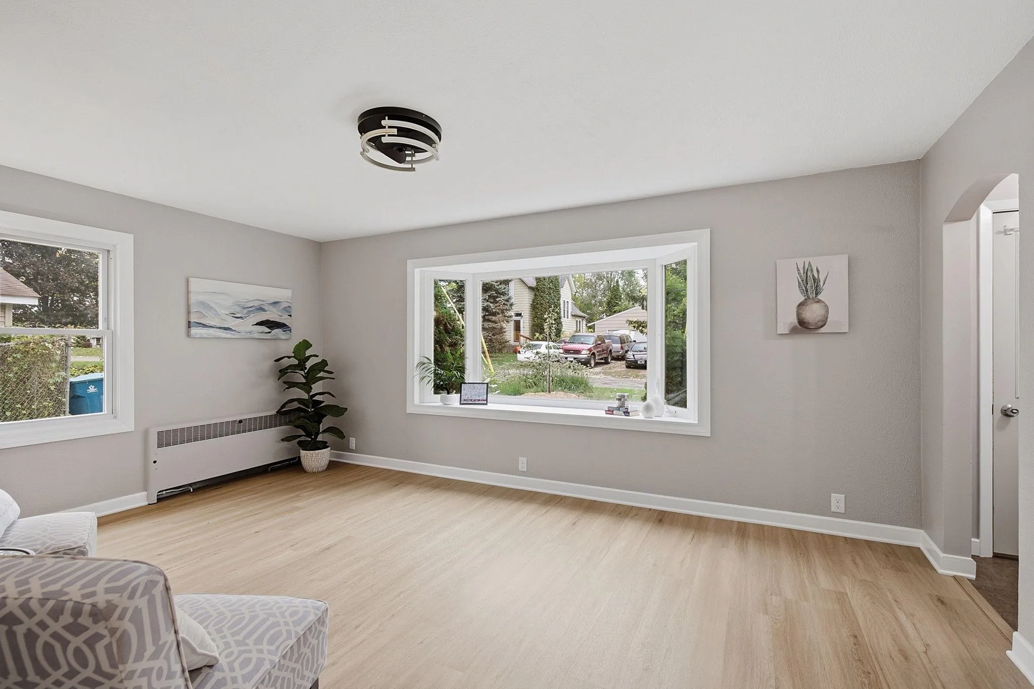 Photo 18 of 512 Hastings Avenue