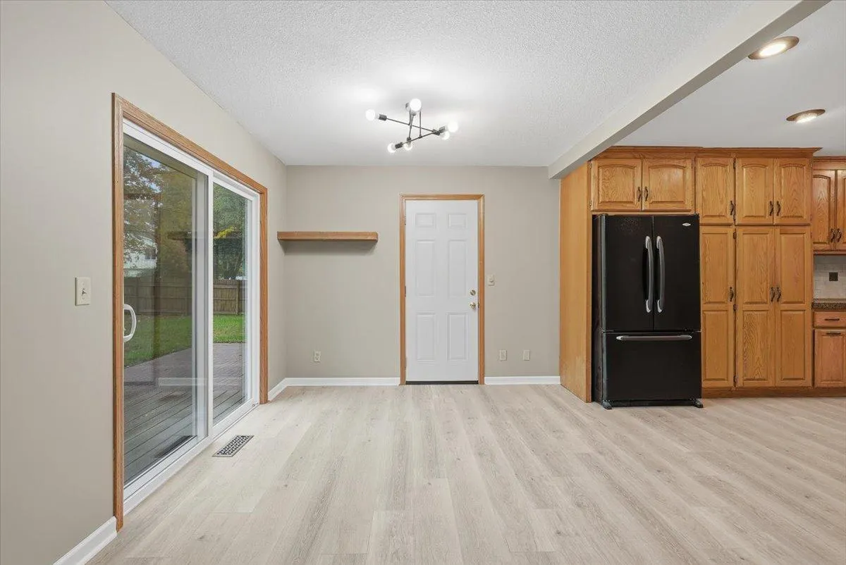 Photo 6 of 2602 Hawthorne Lane