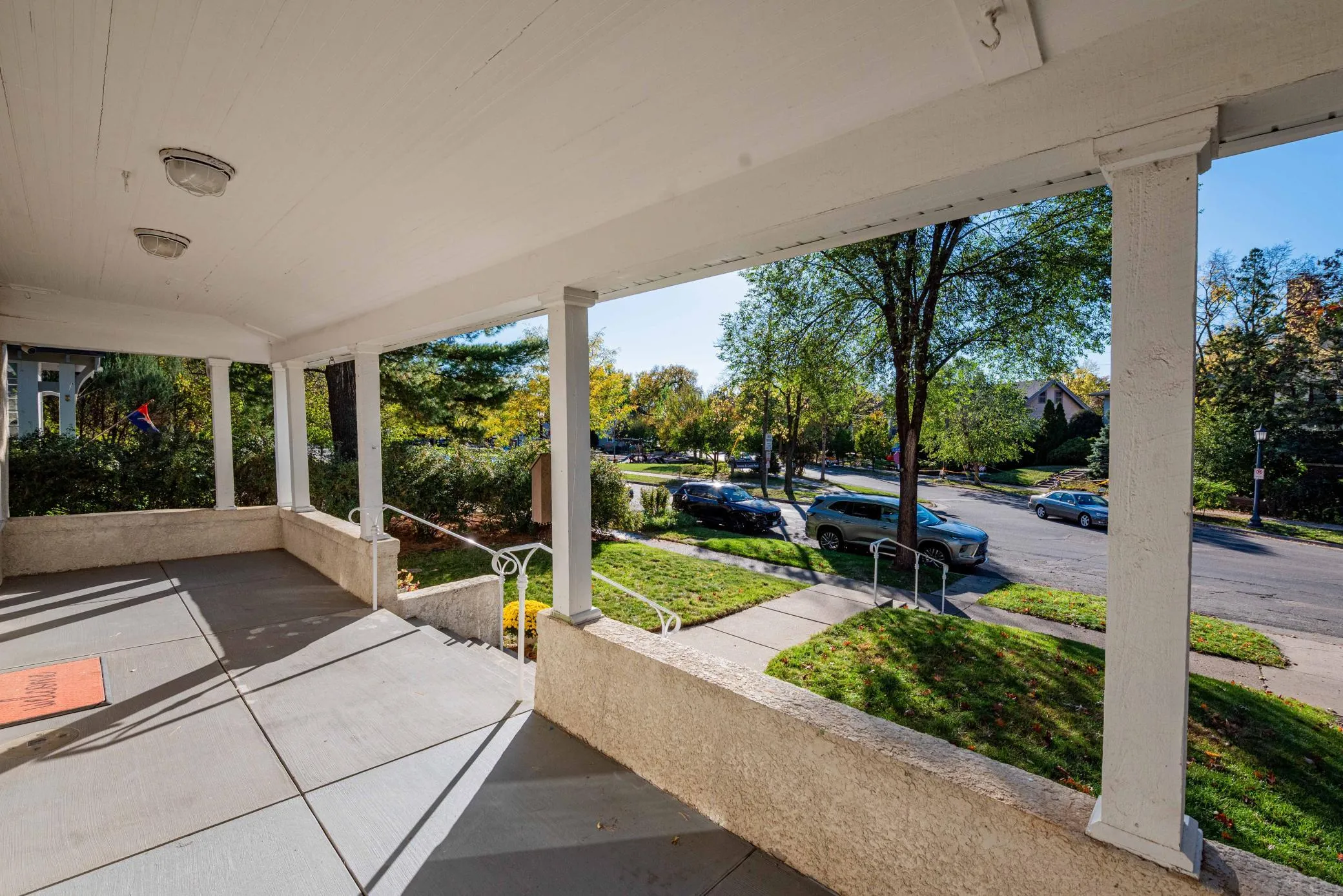 Photo 9 of 2503 Irving S Avenue