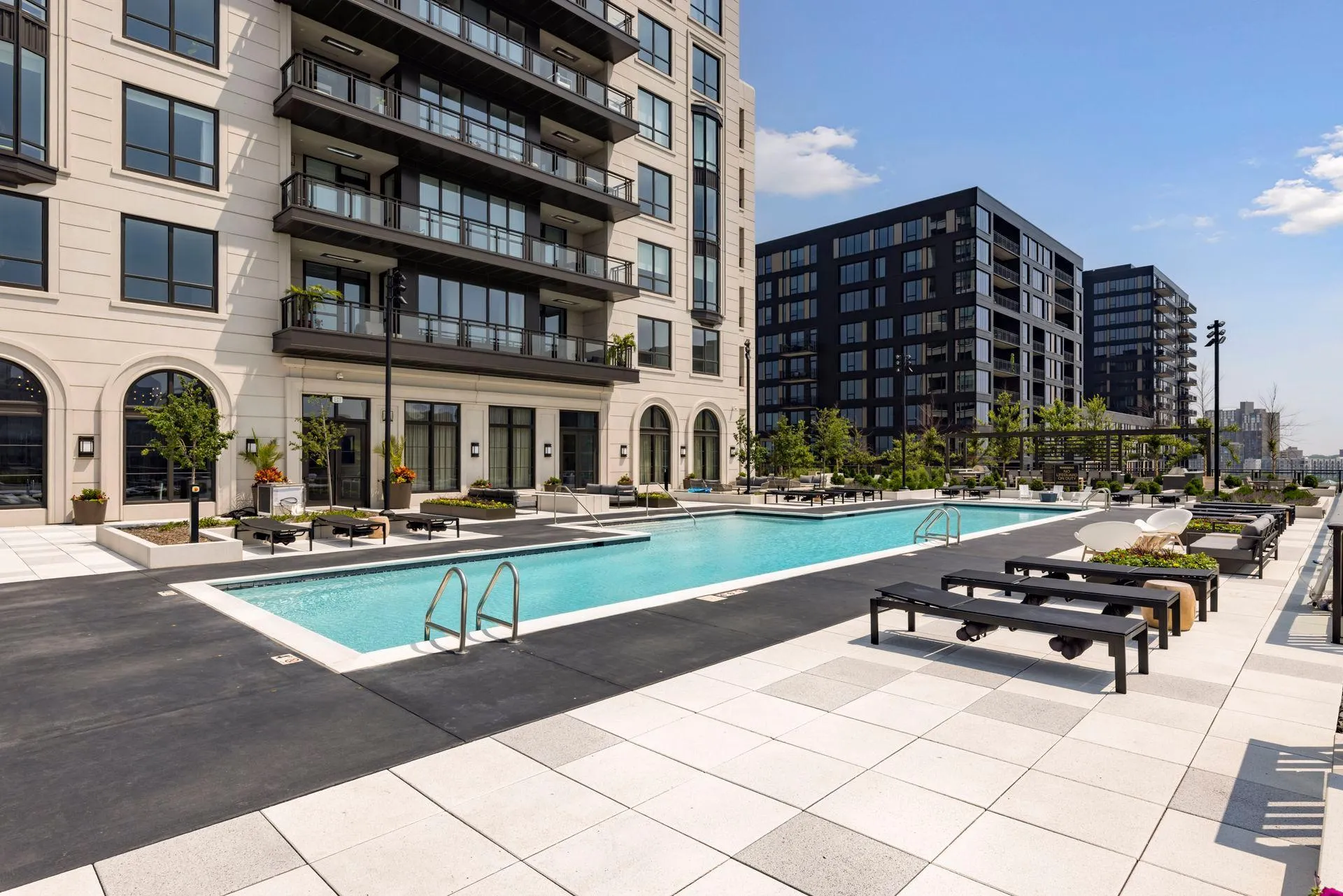 Photo 73 of 1111 W River Parkway Unit 32c
