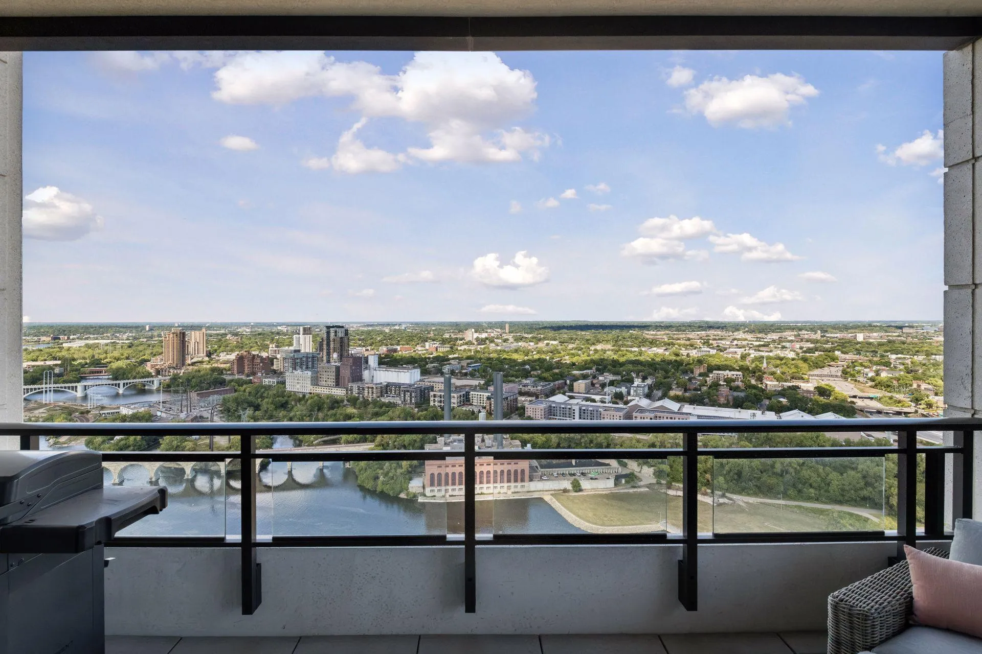 Photo 46 of 1111 W River Parkway Unit 32c