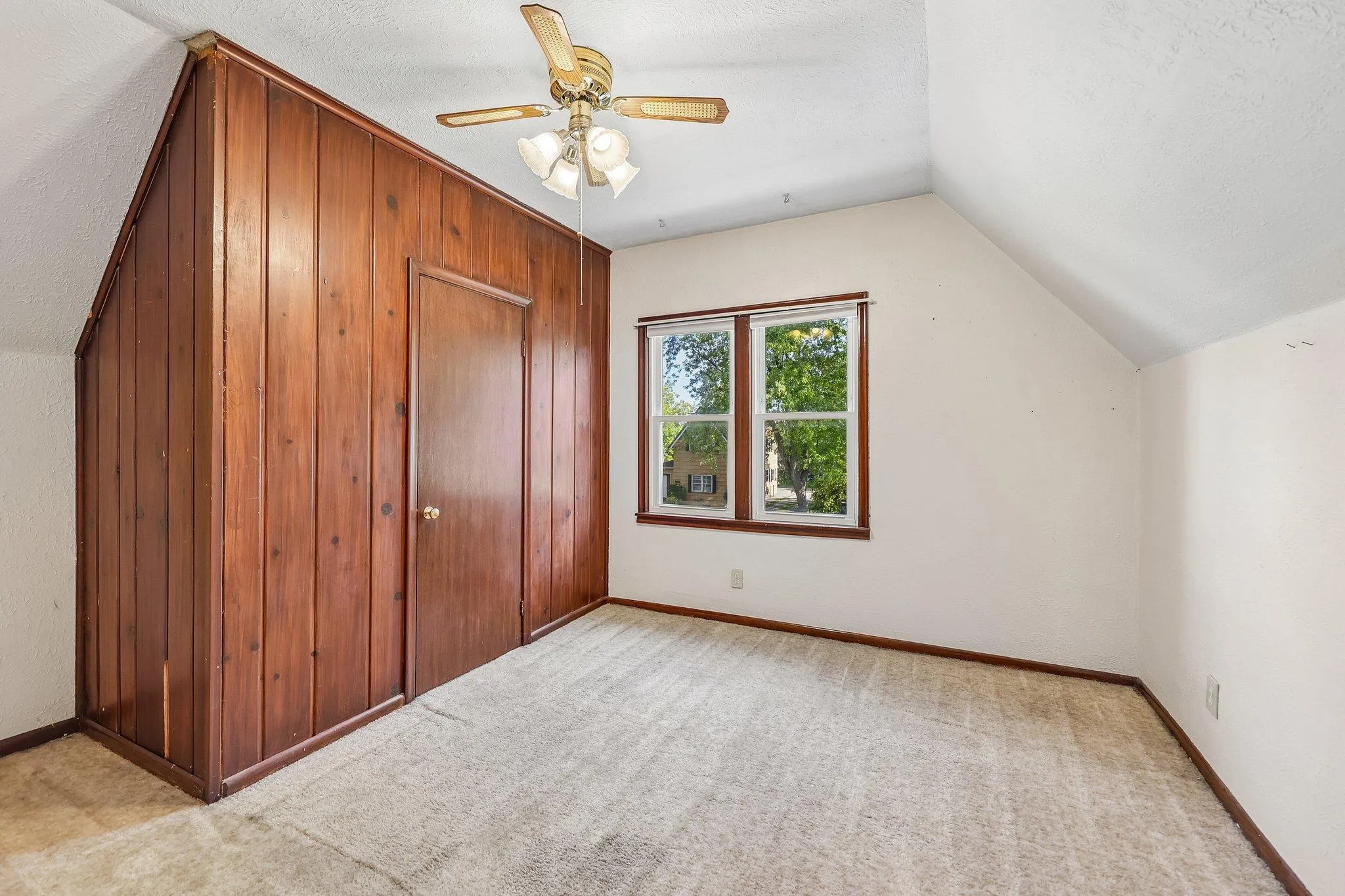 Photo 16 of 2229 Oak Hill Place
