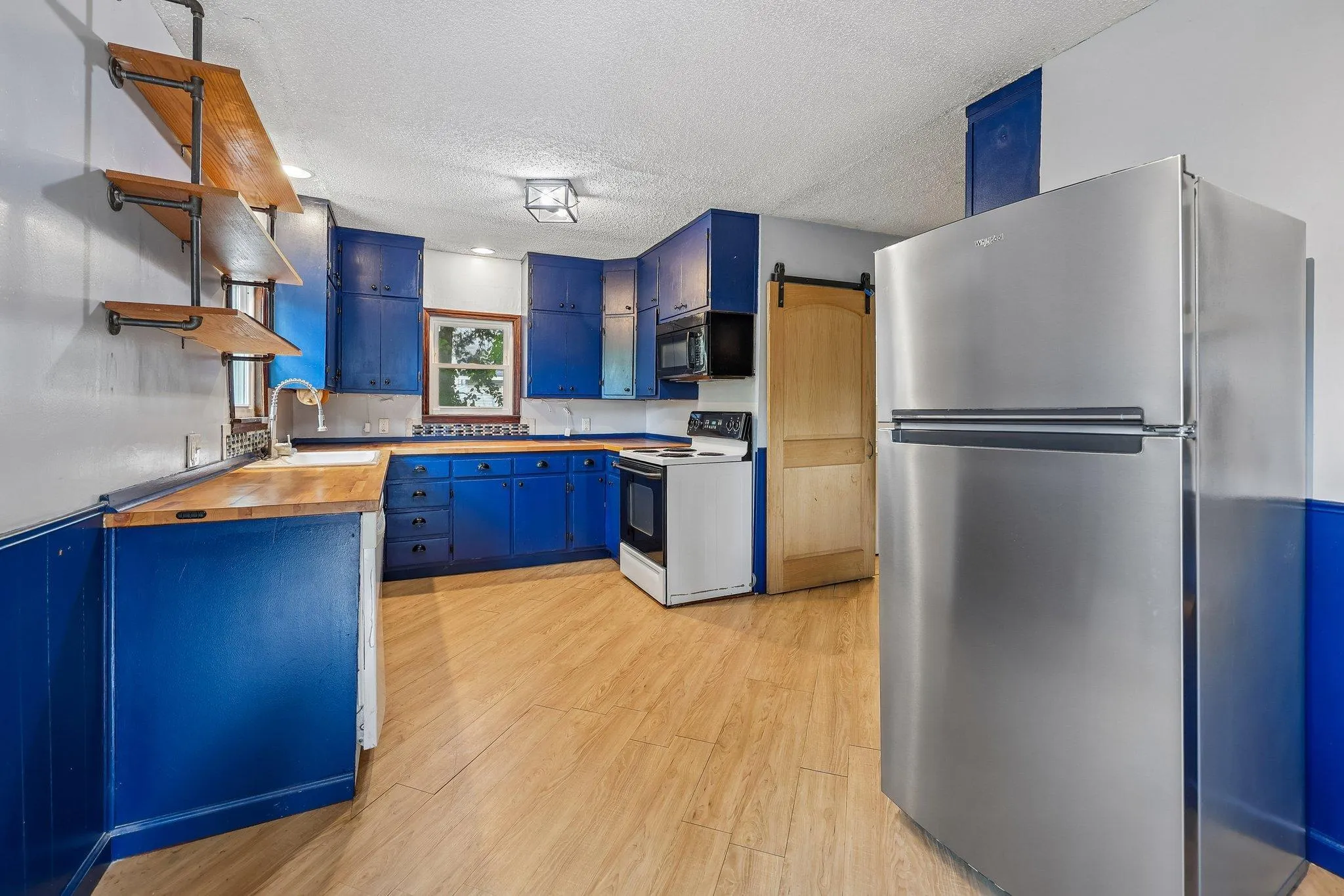 Photo 9 of 2229 Oak Hill Place