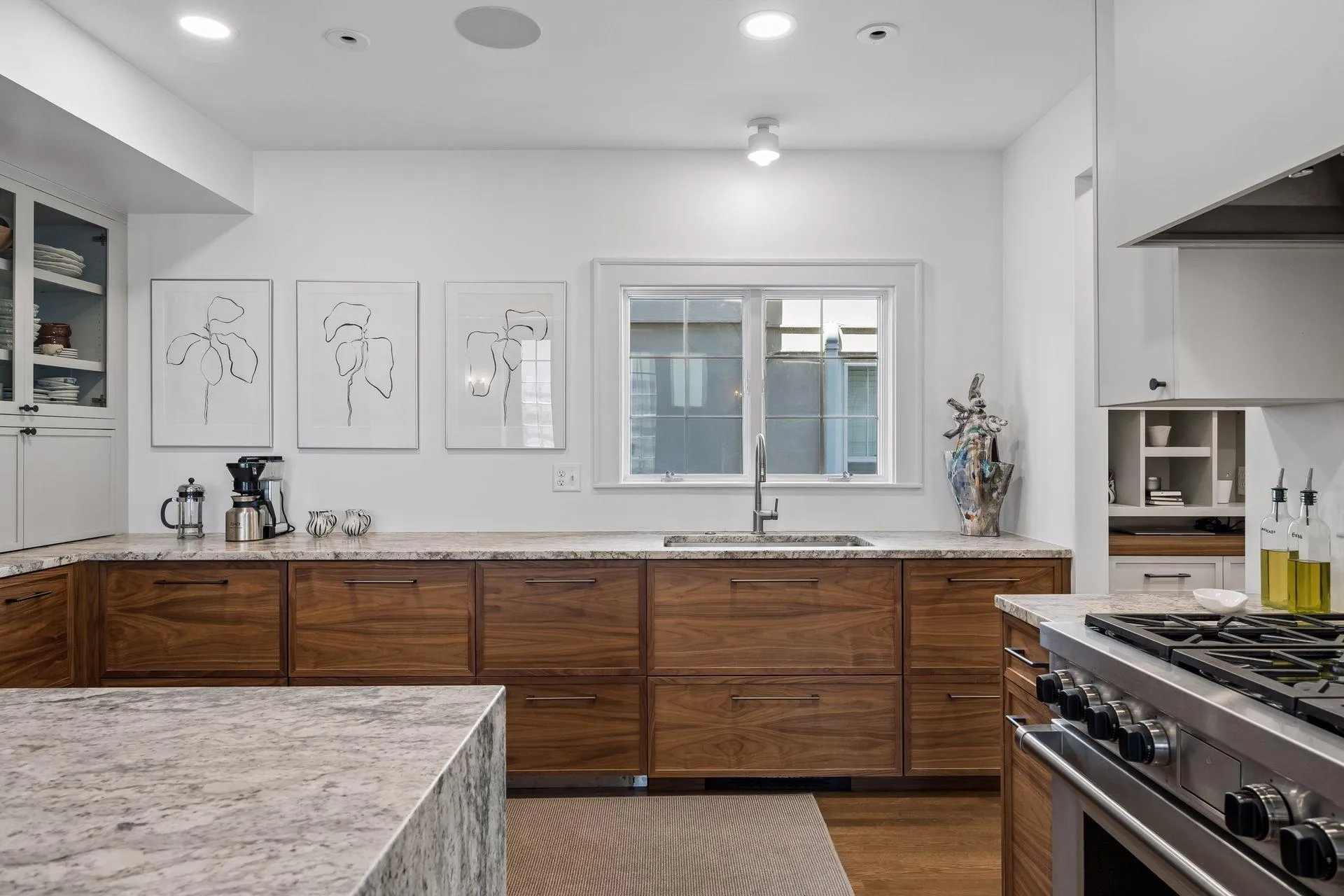 Photo 17 of 2432 W 24th Street