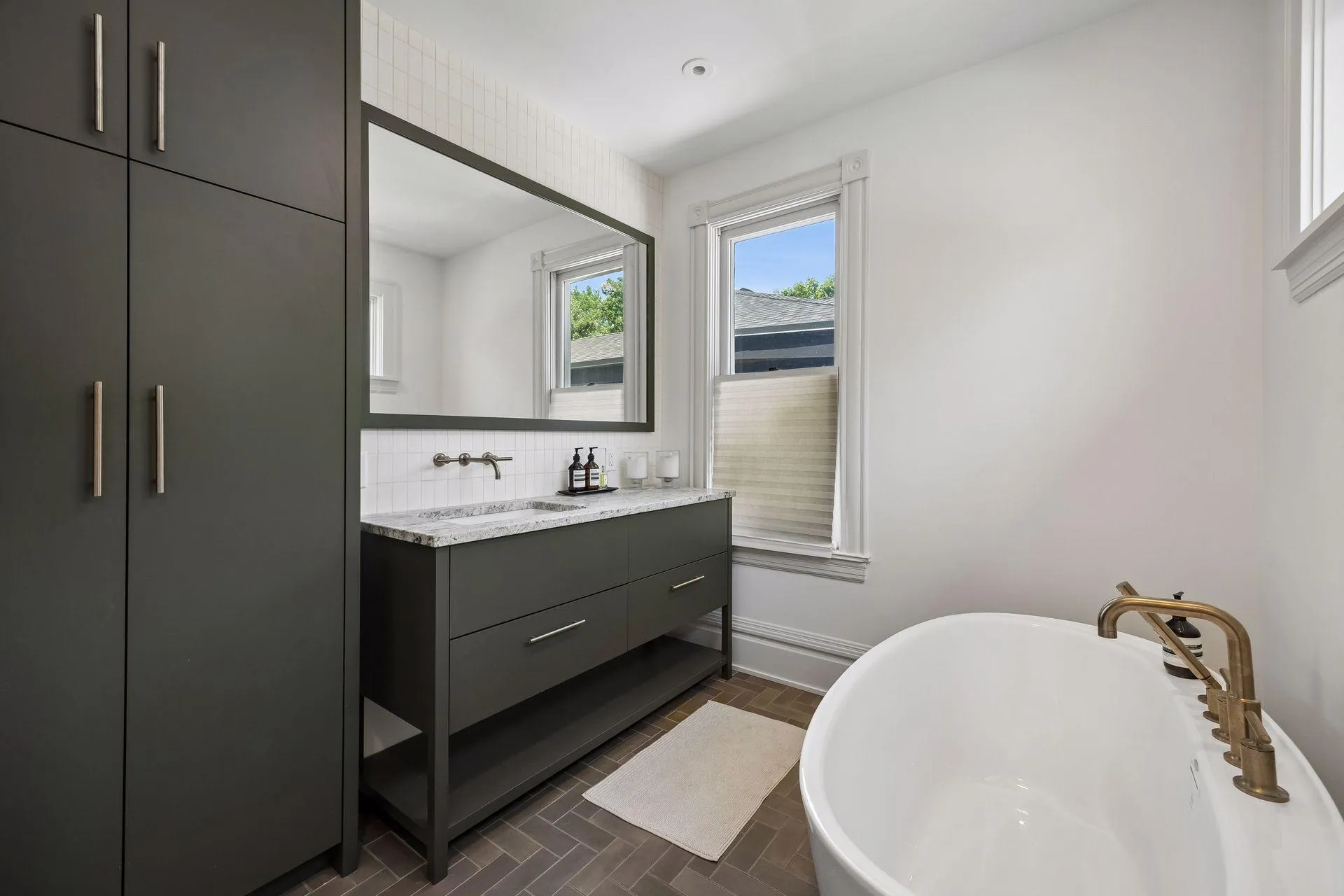 Photo 30 of 2432 W 24th Street