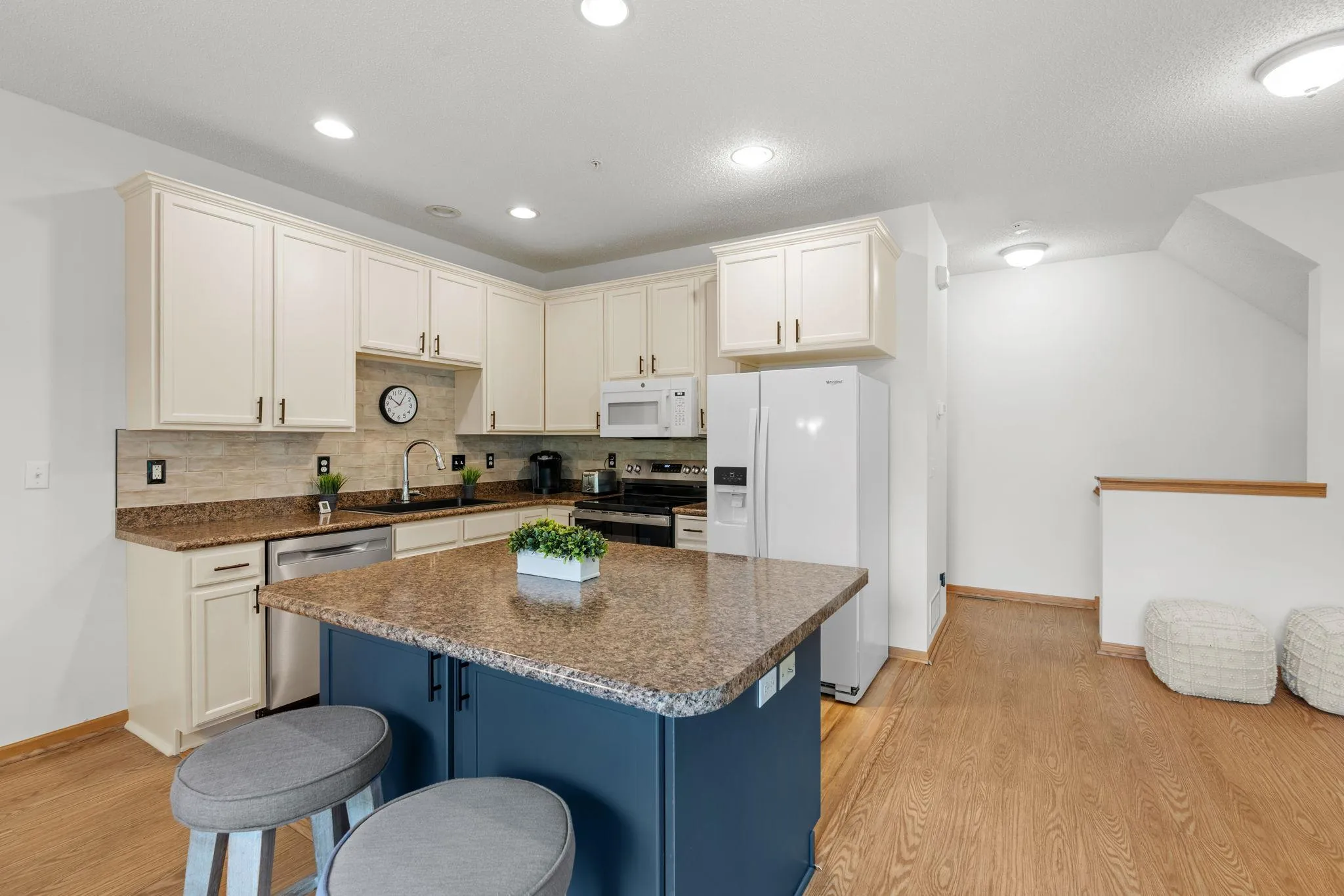 Photo 14 of 7600 Southridge Court