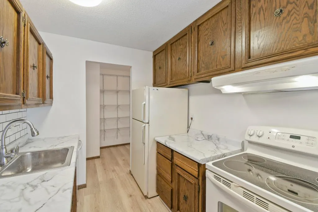 Photo 6 of 4400 Cedar Lake S Road Unit 3
