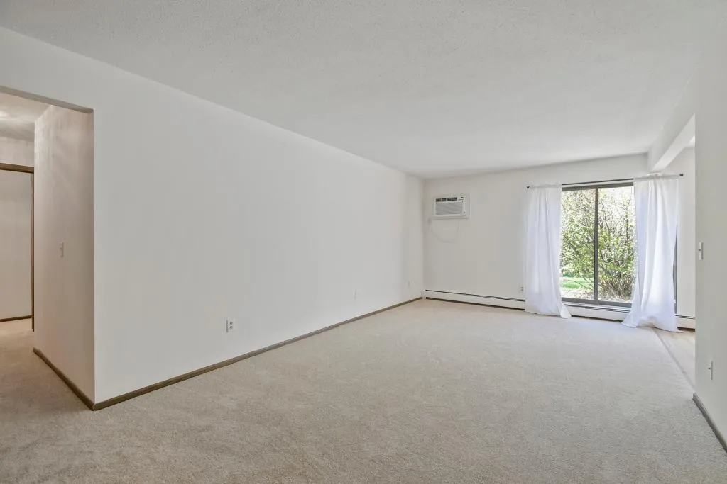 Photo 19 of 4400 Cedar Lake S Road Unit 3