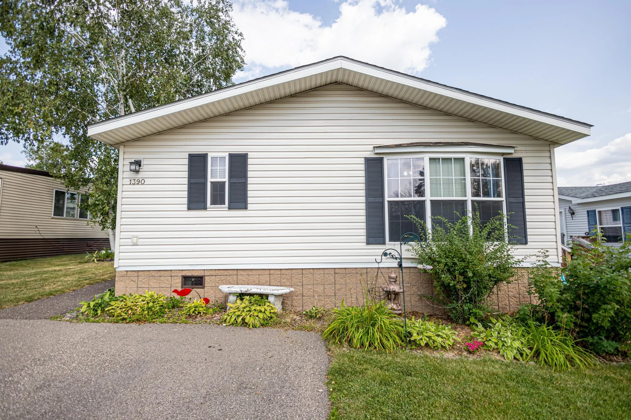 Photo 2 of 1390 Birchview Drive