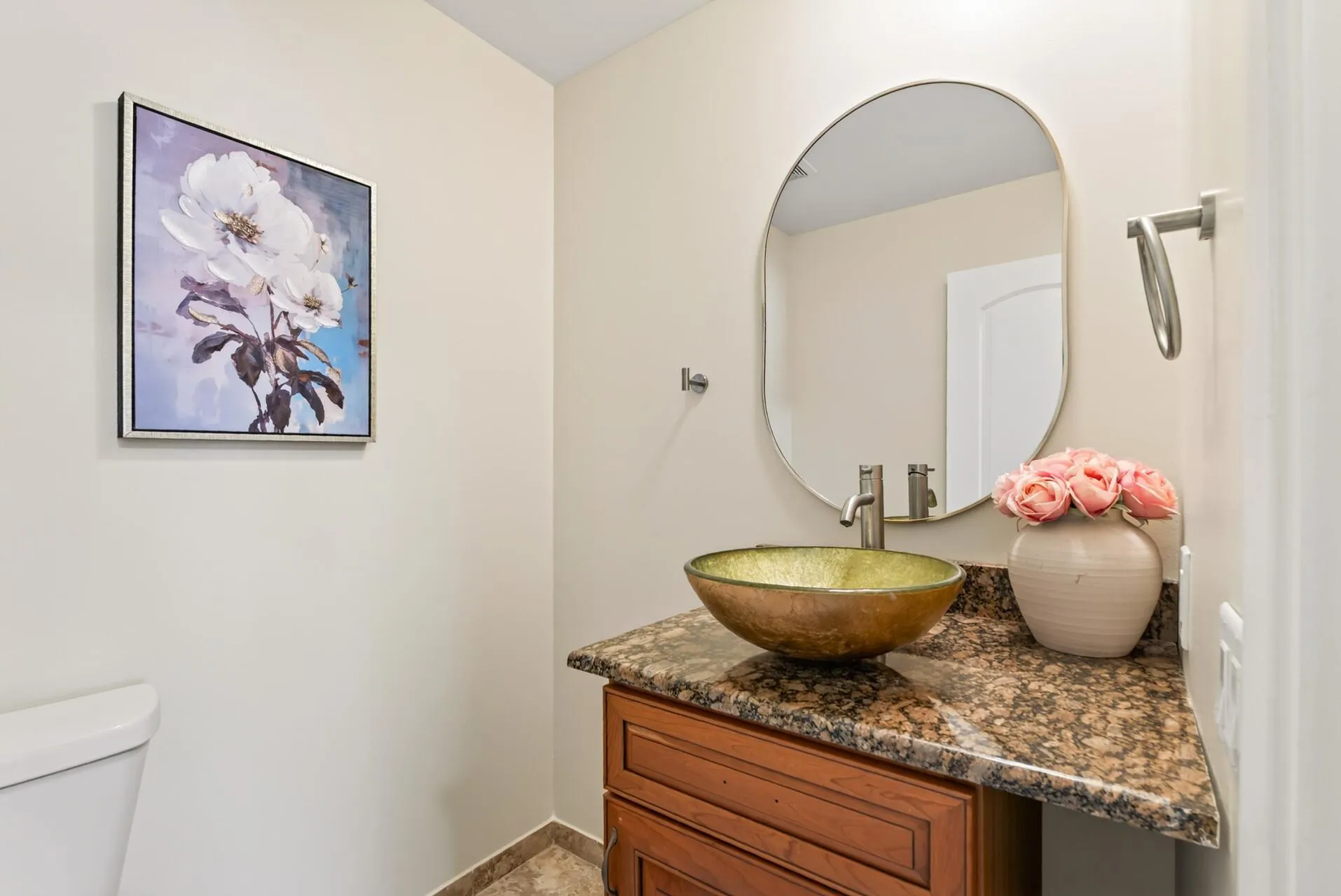 Photo 18 of 205 Barry S Avenue Unit 306