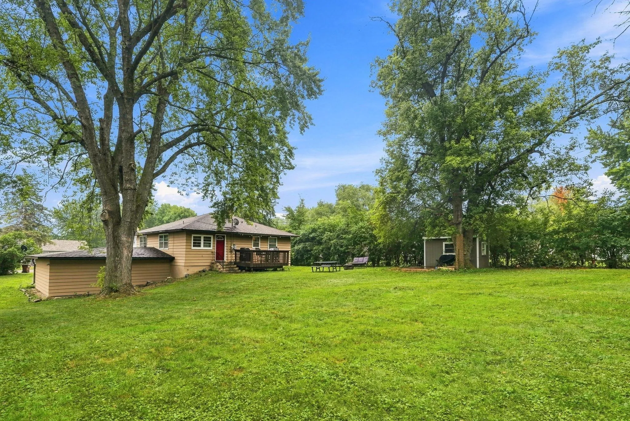 Photo 47 of 22 Elm S Avenue