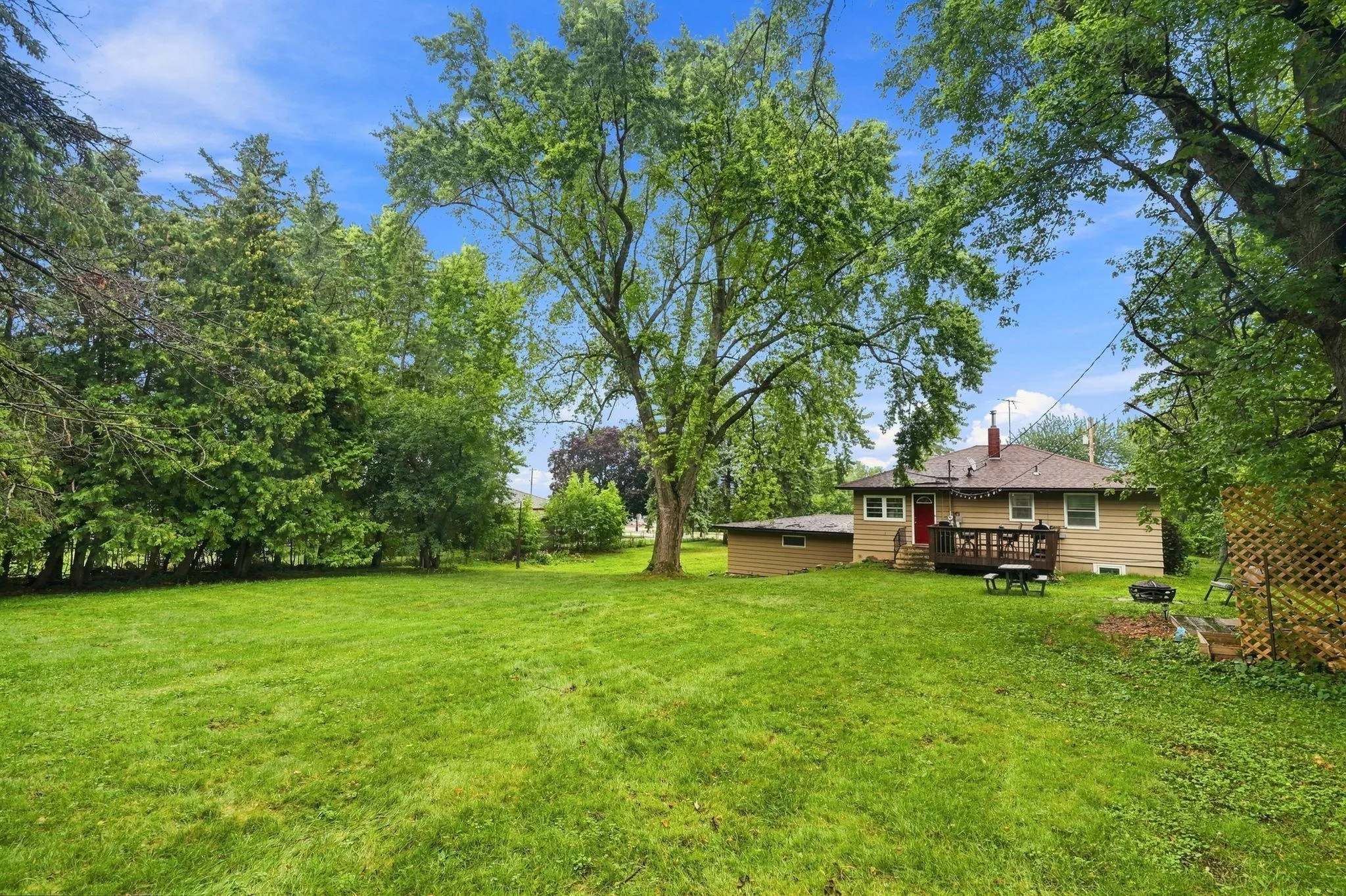 Photo 48 of 22 Elm S Avenue