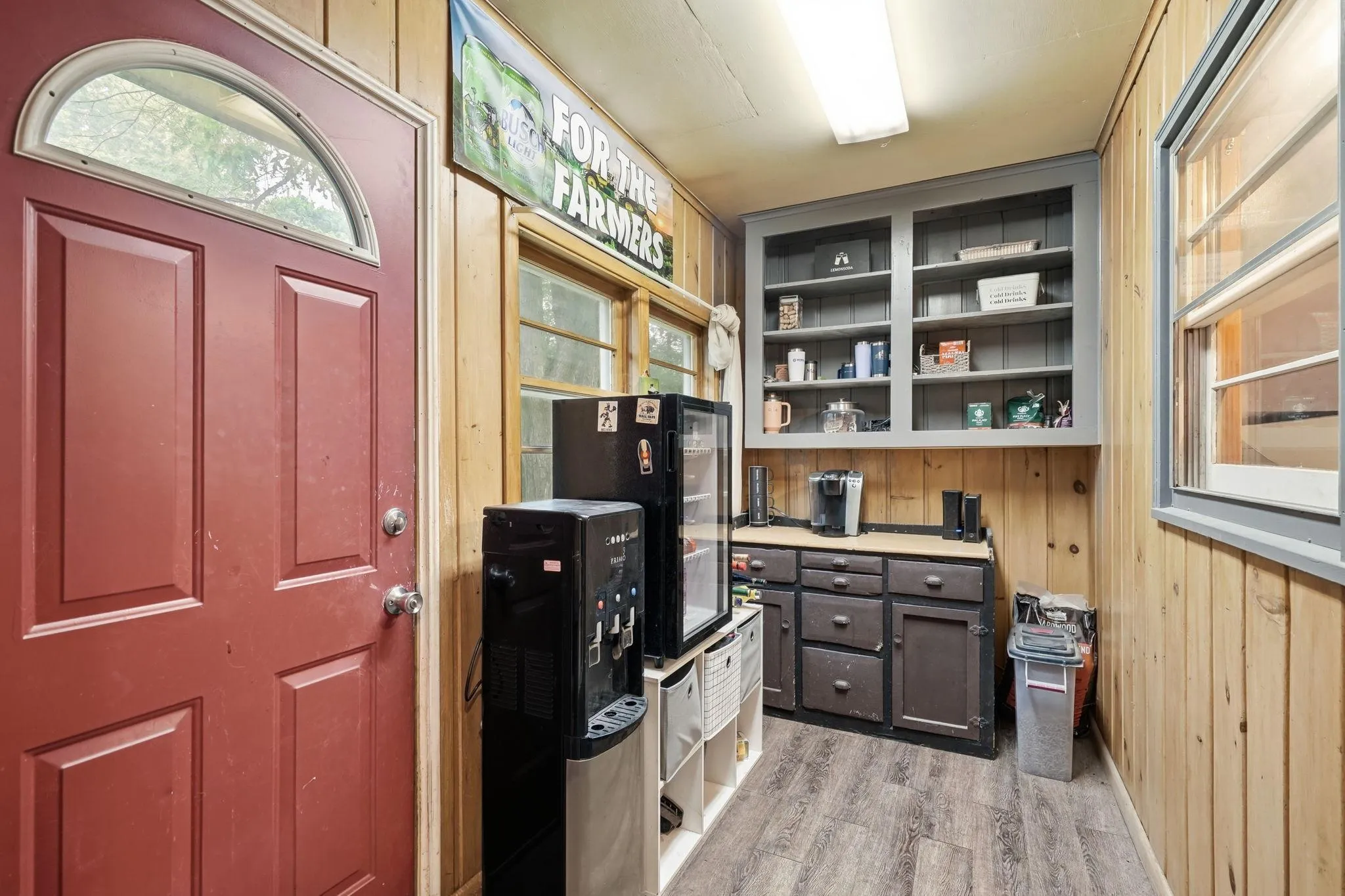 Photo 16 of 22 Elm S Avenue
