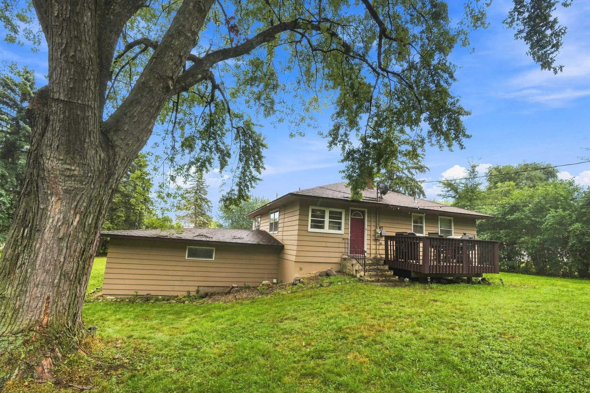 Photo 46 of 22 Elm S Avenue