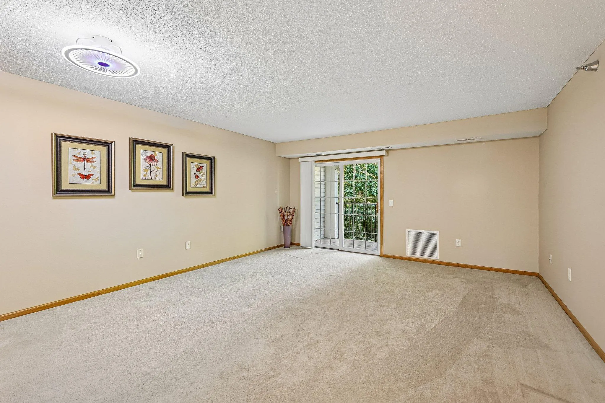 Photo 10 of 15550 Linnet Nw Street Unit 1-210