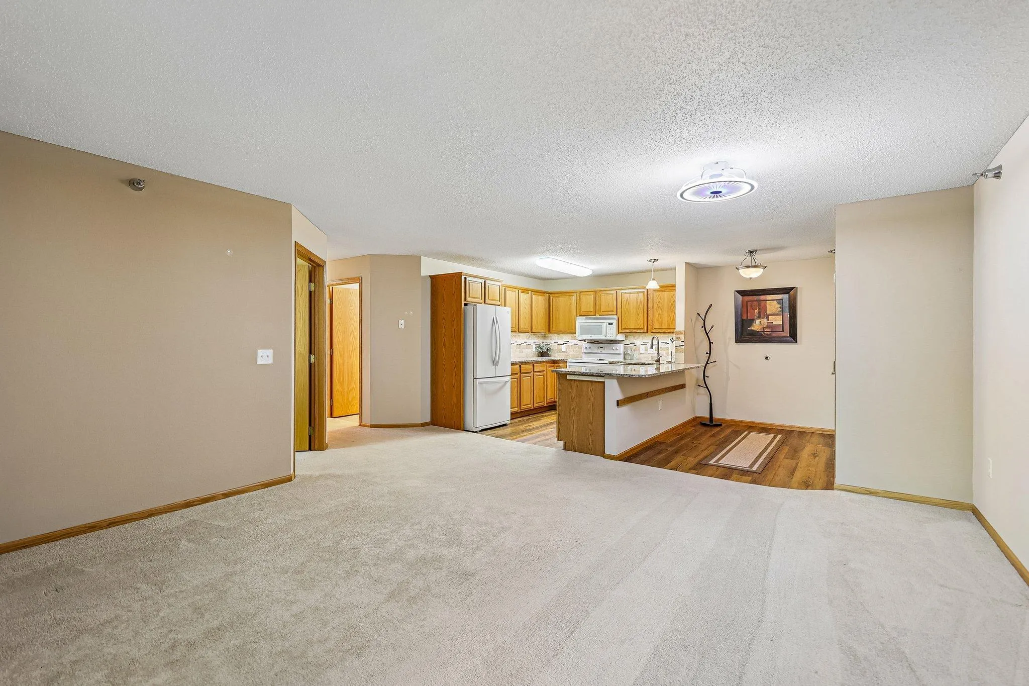 Photo 8 of 15550 Linnet Nw Street Unit 1-210