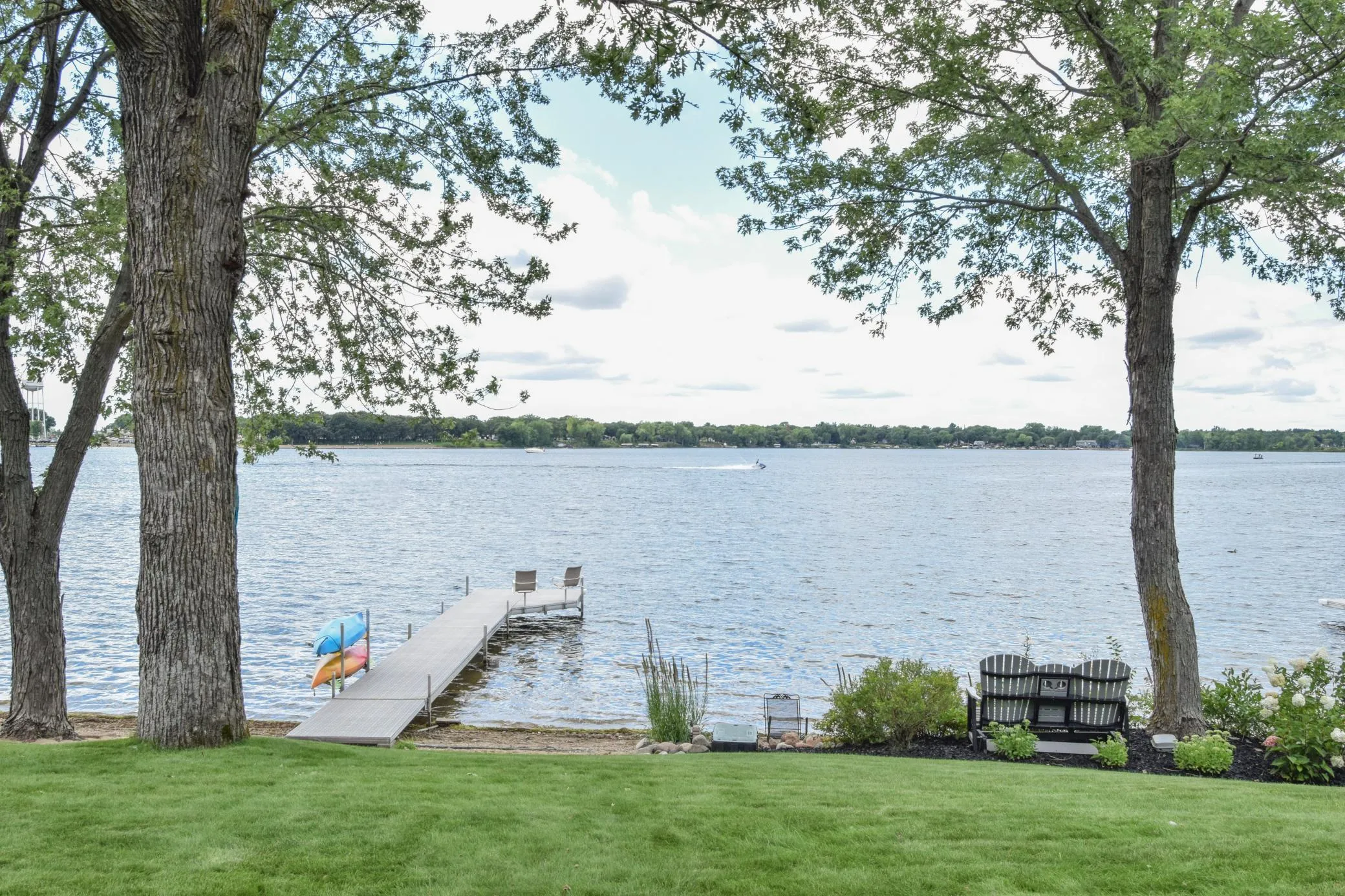 Photo 9 of 421 Shoreacres Drive
